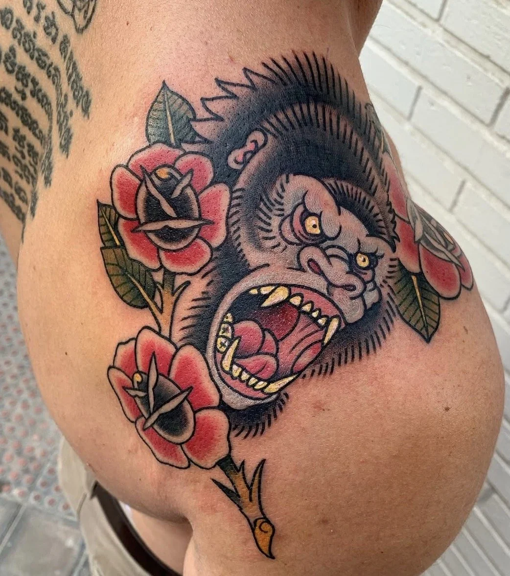 tatuaje neotradicional gorila