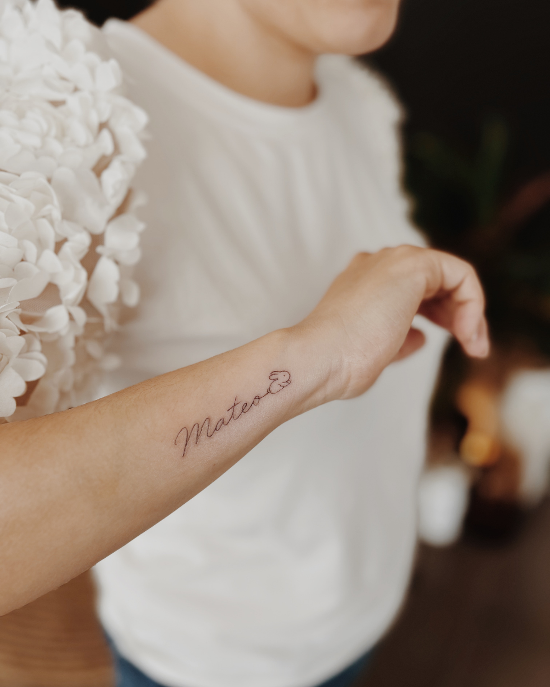 tatuaje fine line nombre hijo