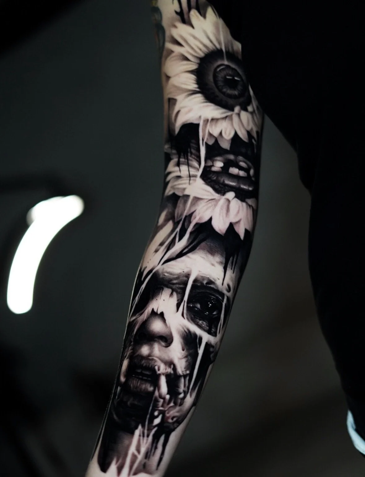 realismo brazo entero black