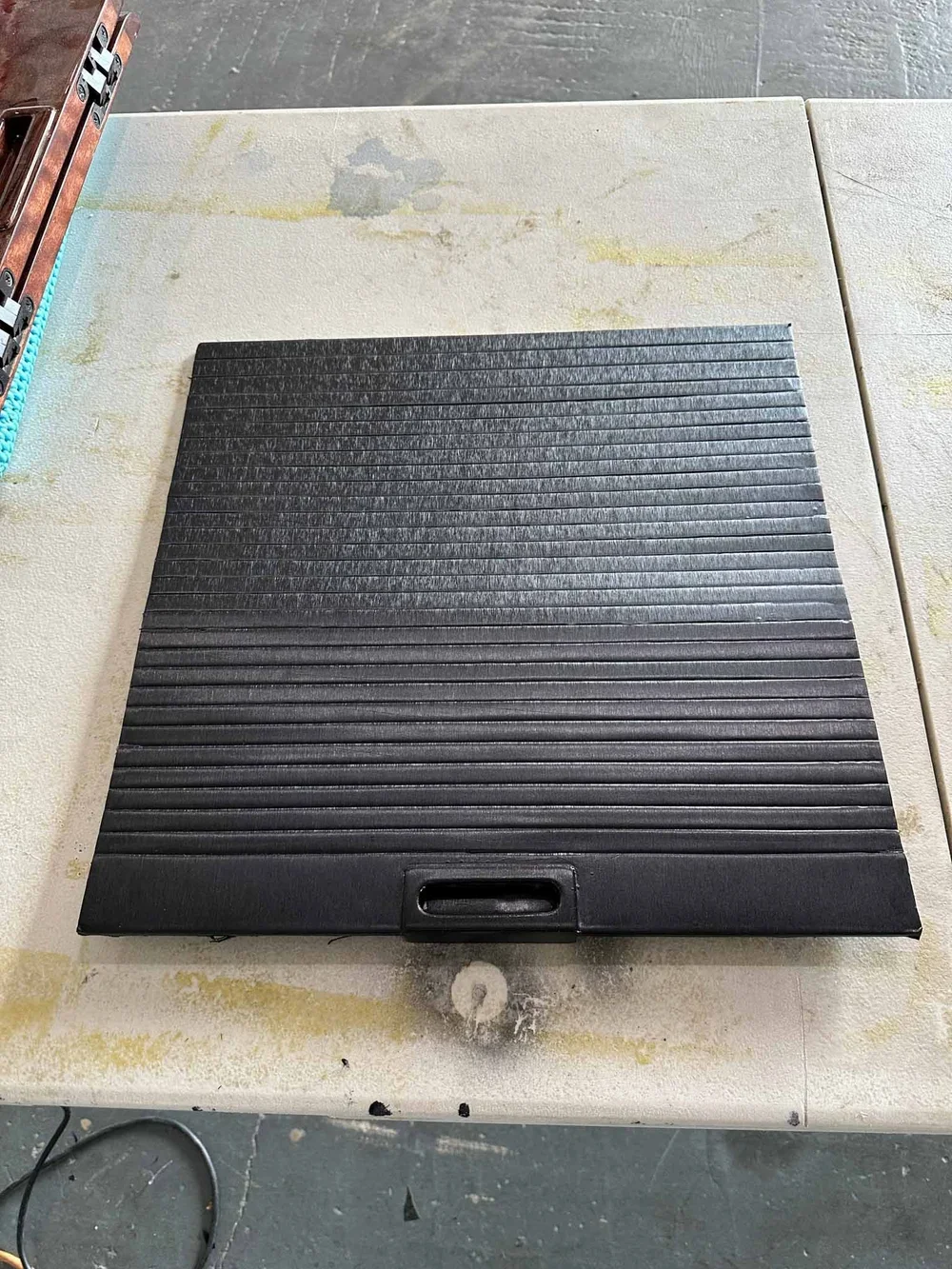Falcon 900B tambour door after wrapped 3m di-noc me-1685
