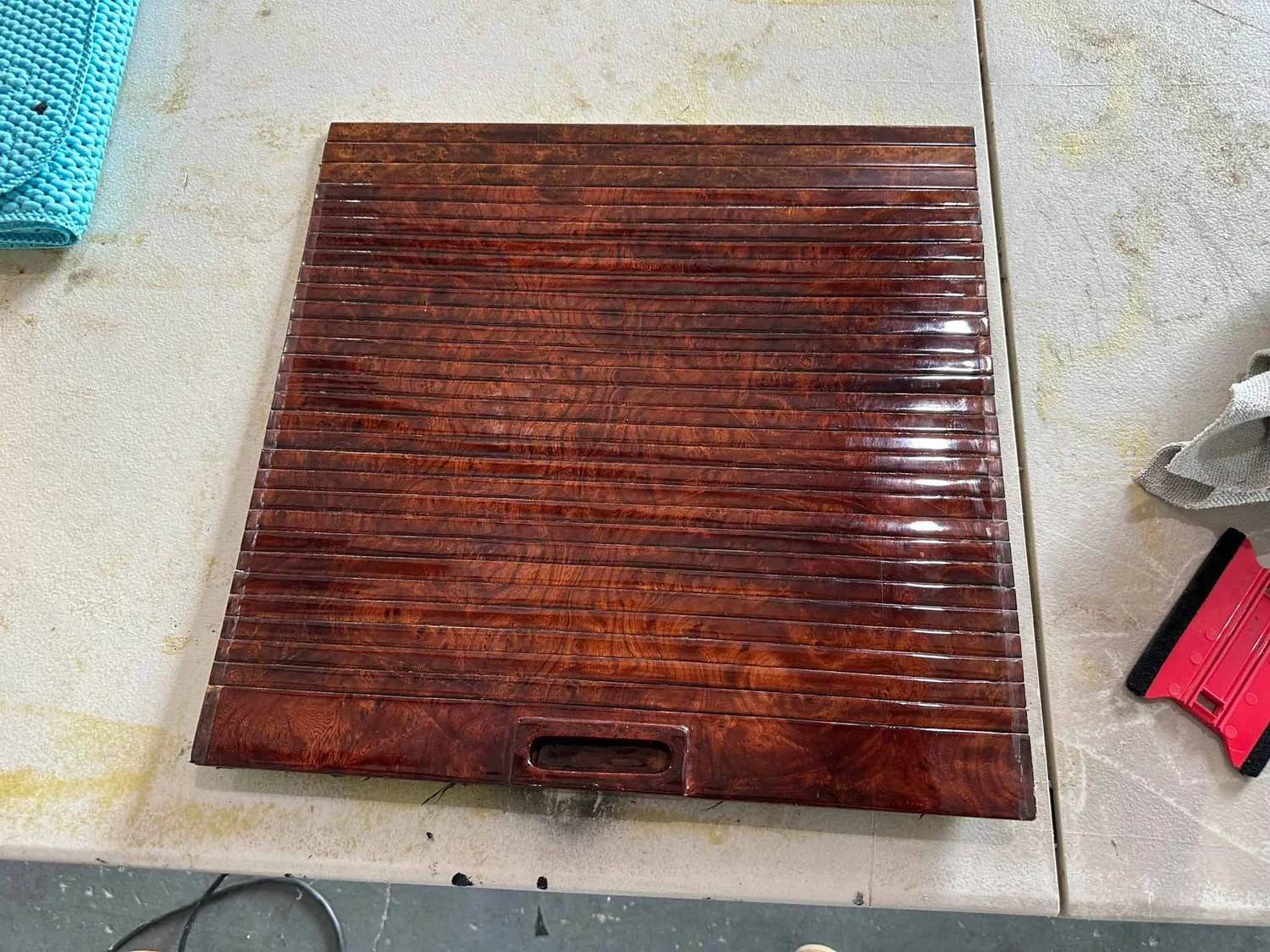 Falcon 900B tambour door before