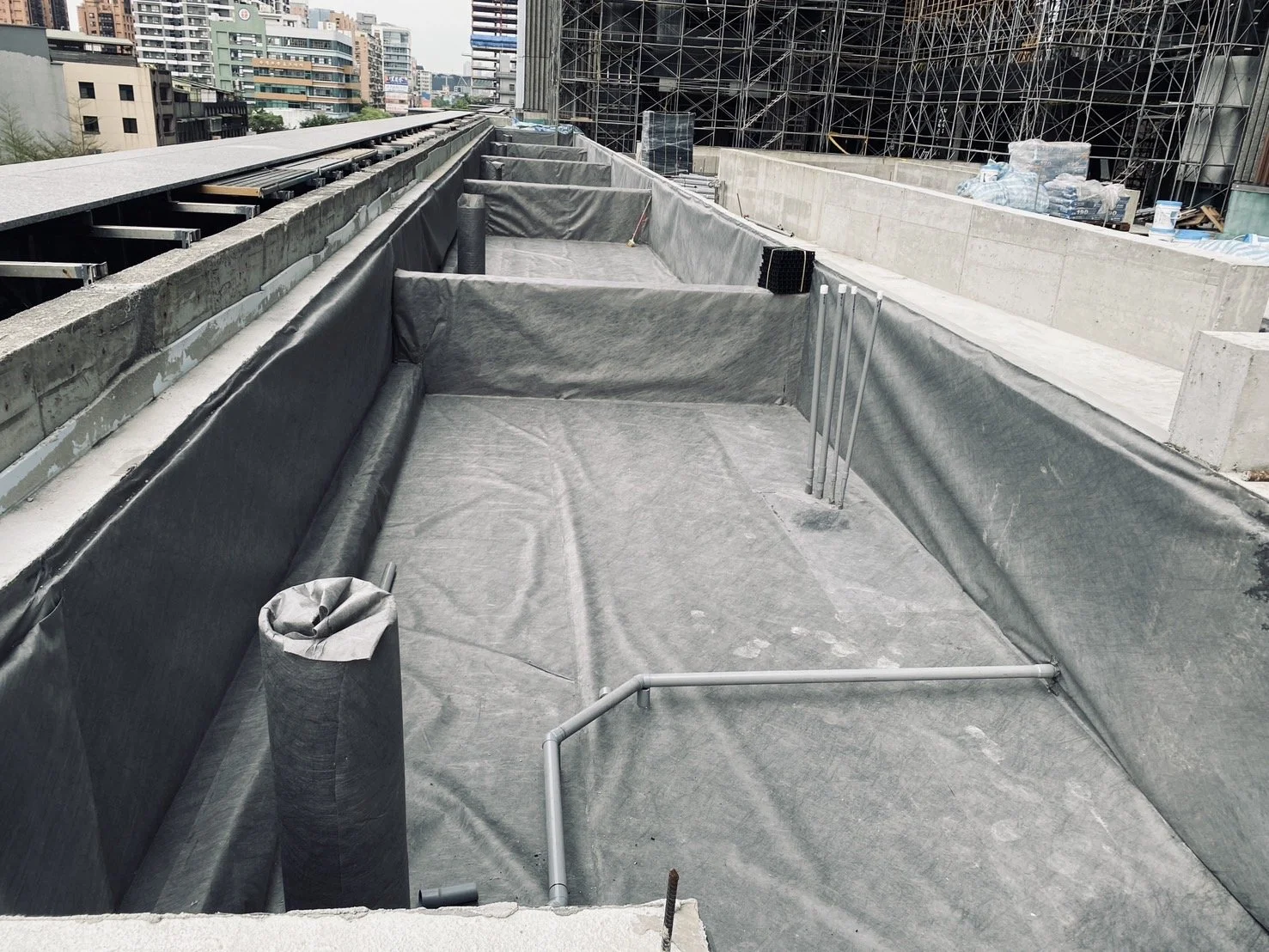 地工材料、HDPE網管、HDPE、HDPE排水管、HDPE浪管、排水管