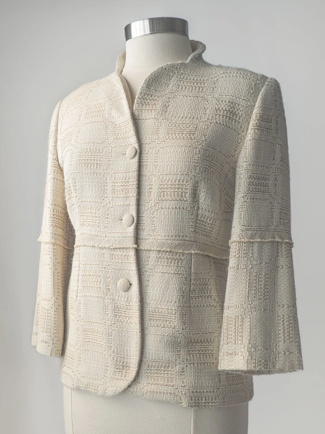 ROMAN HOLIDAY ~ Mandarin Collar Jacket with 3/4 Sleeves