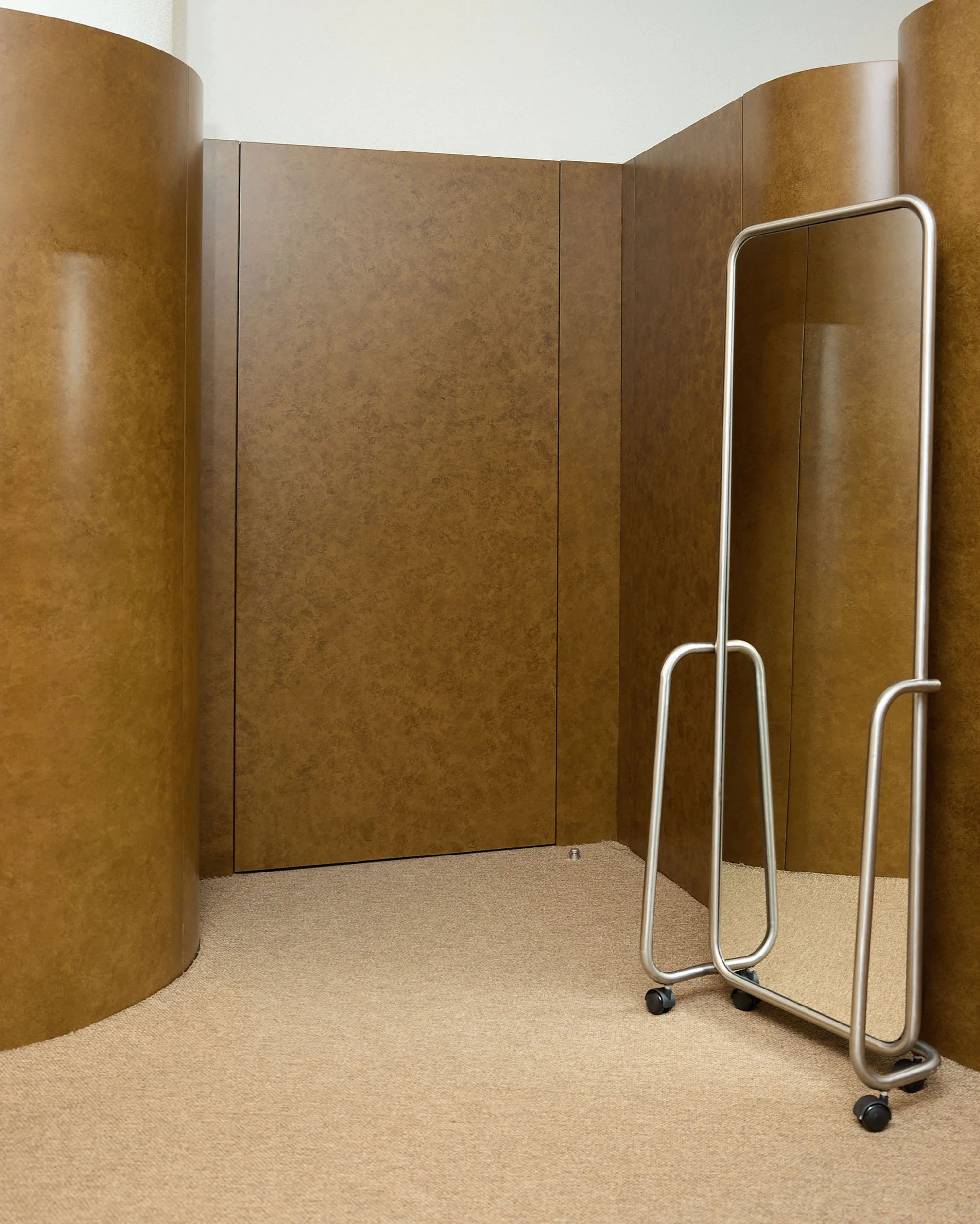 Moeva_Showroom_0405.jpg