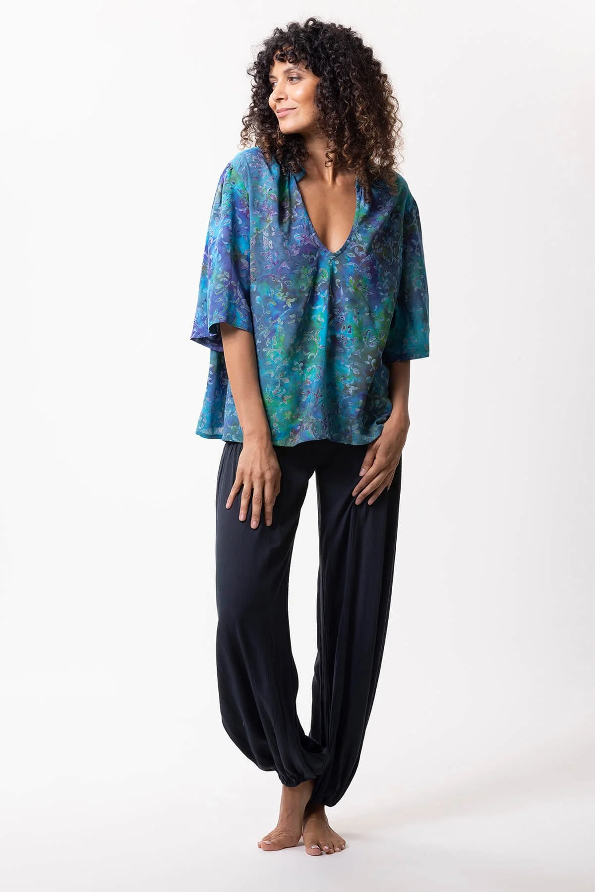 Campur mode 01  Blouse Bea  100% Rayon Voile · Color W.927  02  Pant Kerala  100% Rayon Krinkel · Color 11417