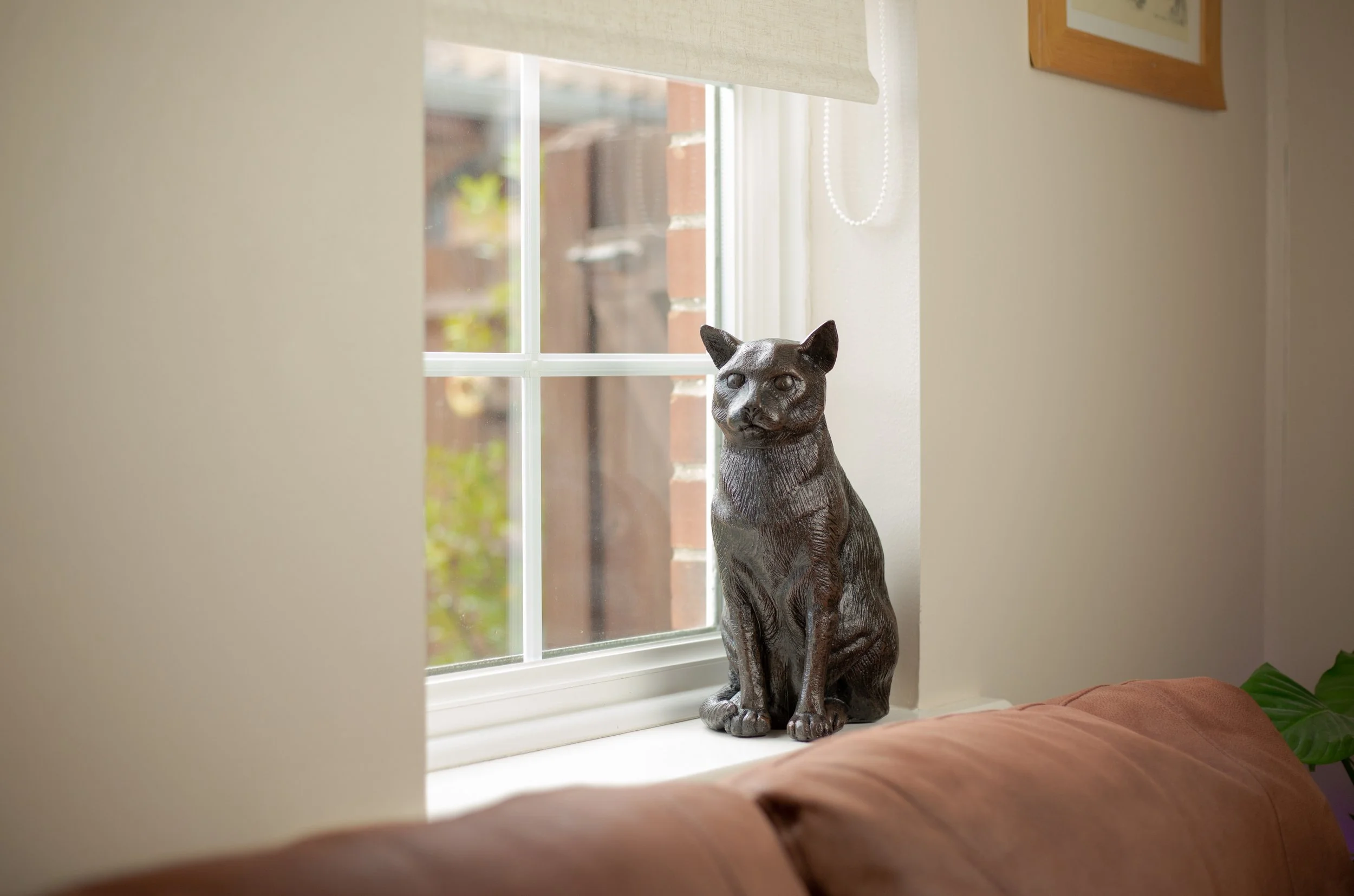 Sitting-Cat-07.jpg