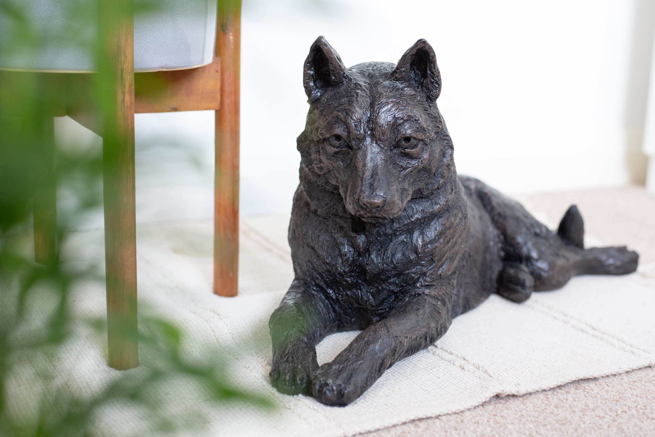 Husky Cast Urn