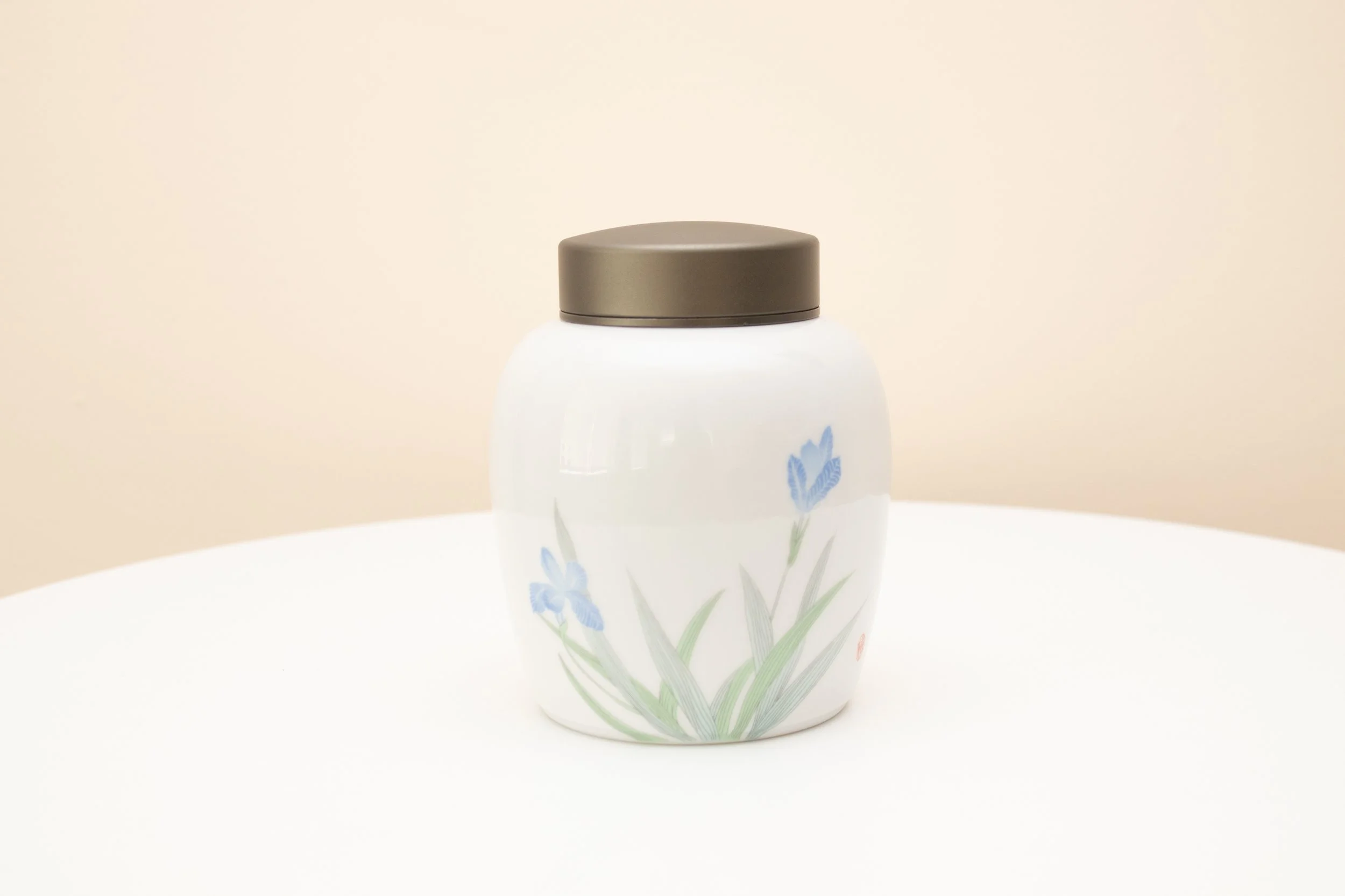 Lotus Blossom Urn – Ceramic Pet Ashes Keepsake