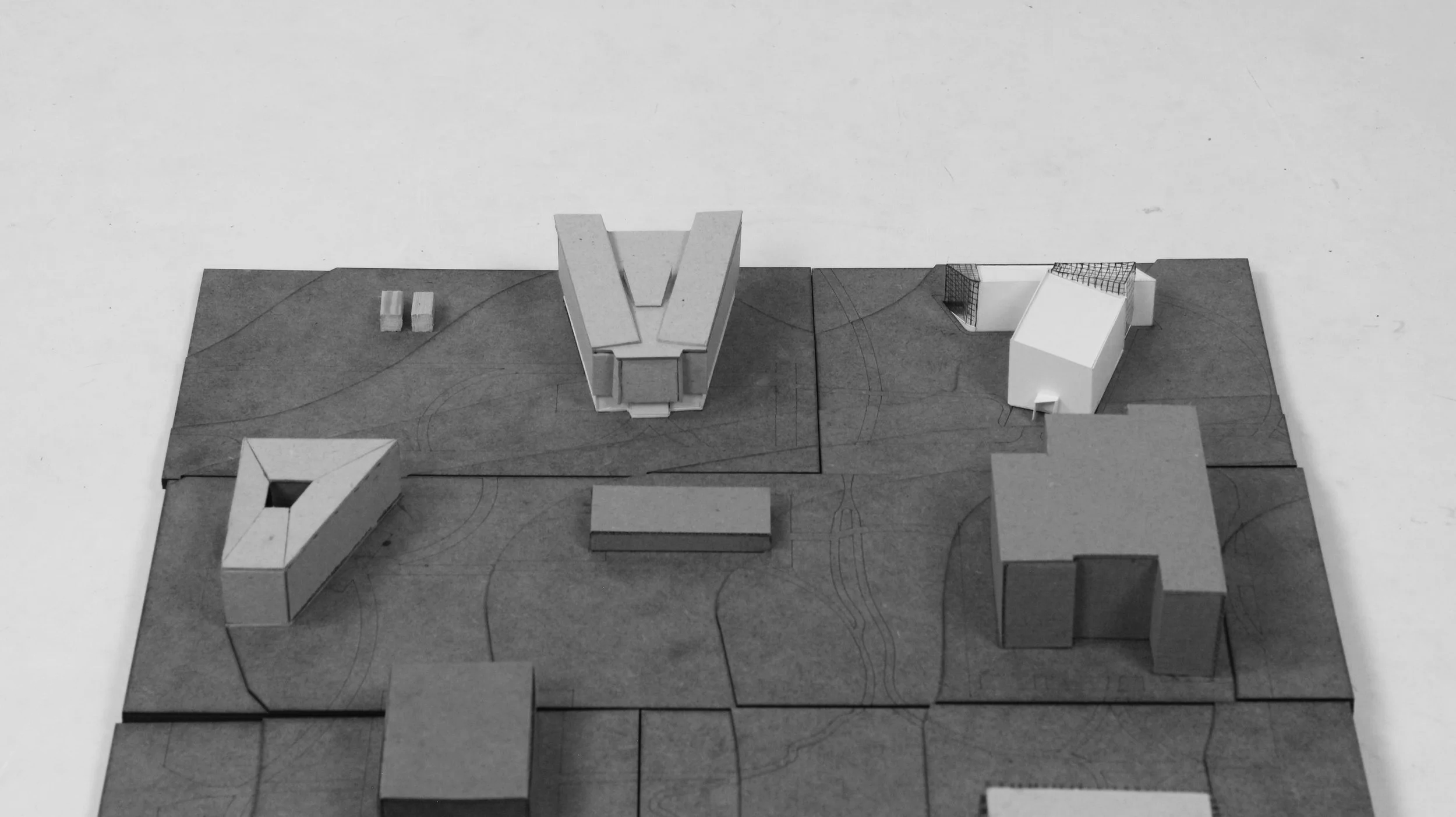 Wider Context Model Photo
