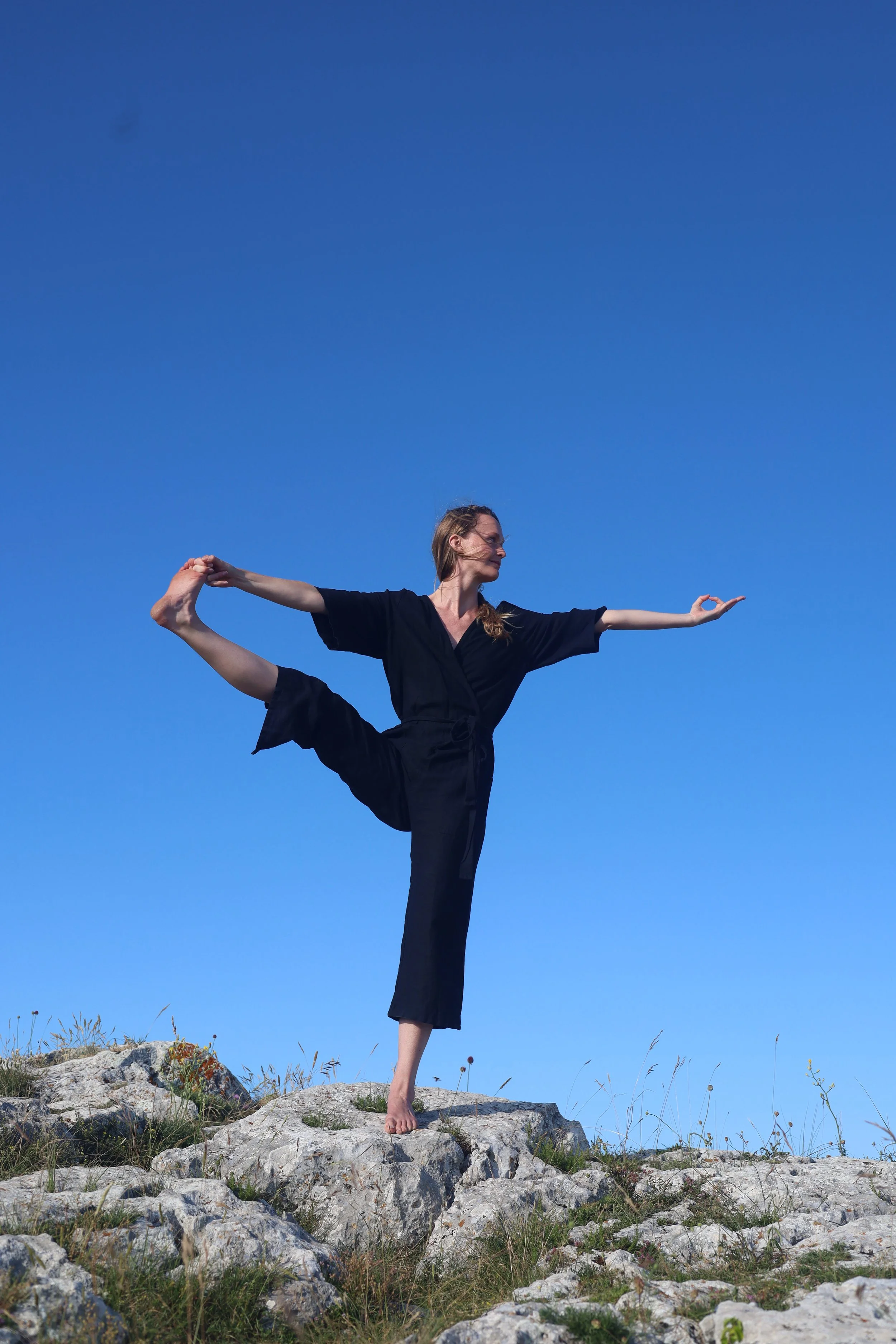 Iona Singleton Yoga sessions