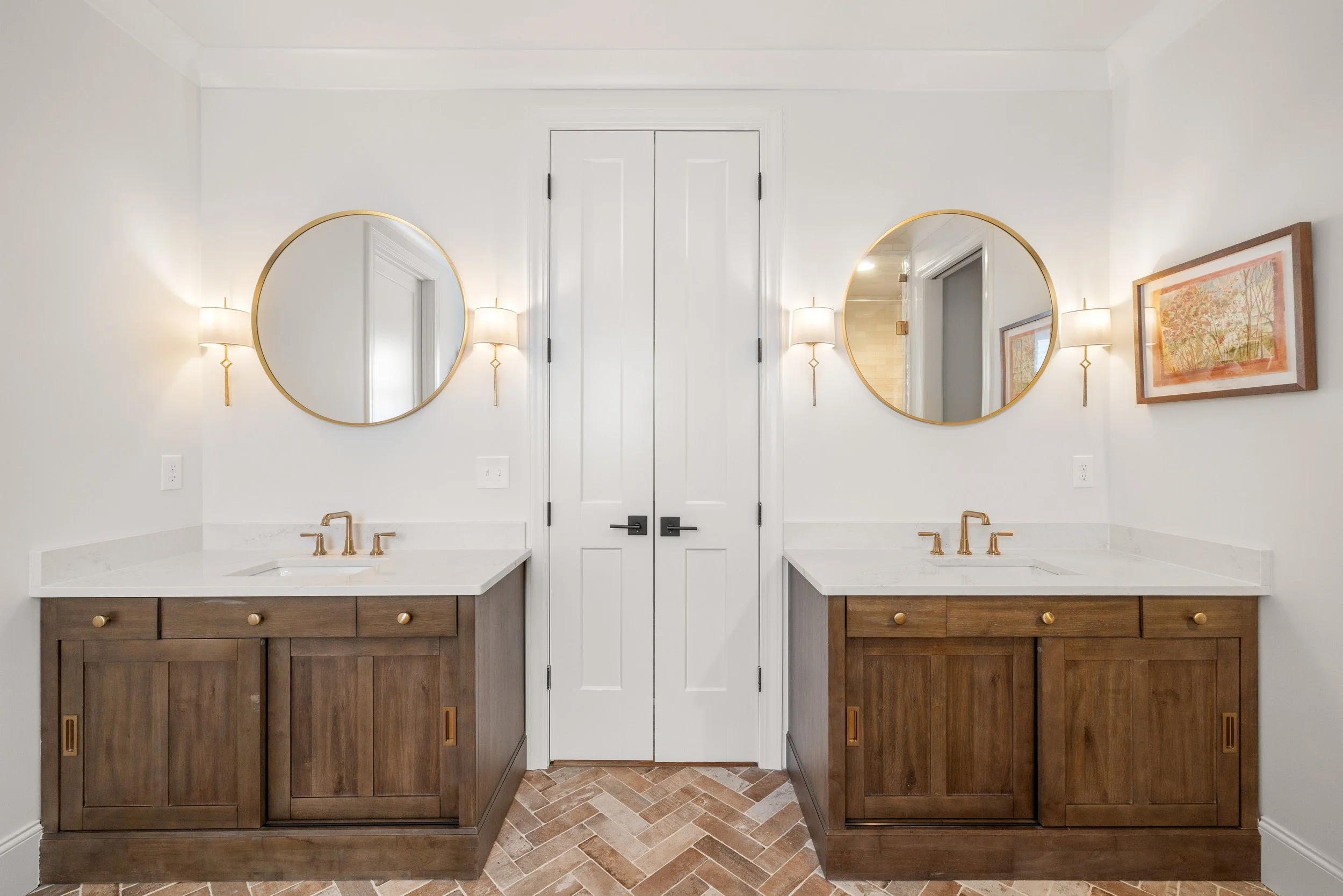 Rockingham Full Bathroom .jpg