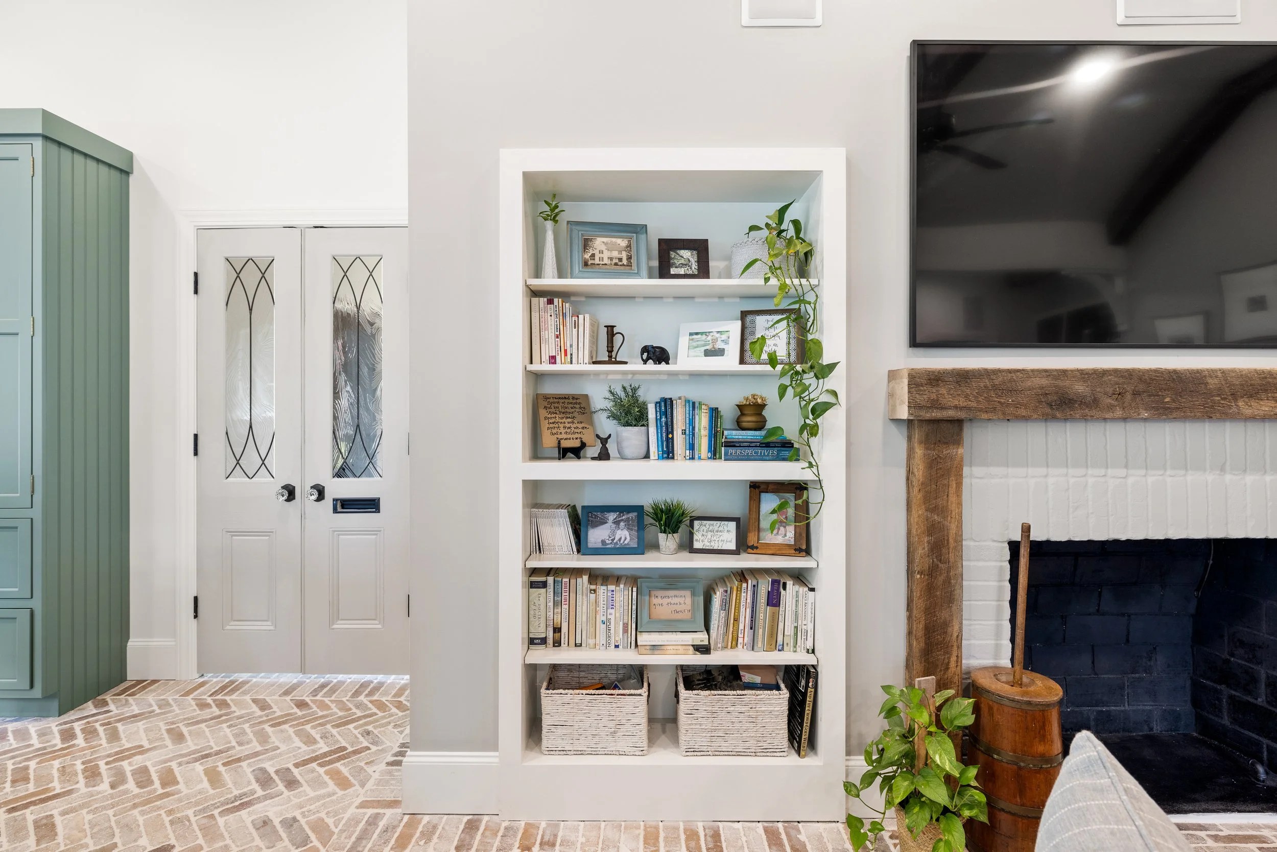 Valerie Drive - Owner_s Choice-22.jpg