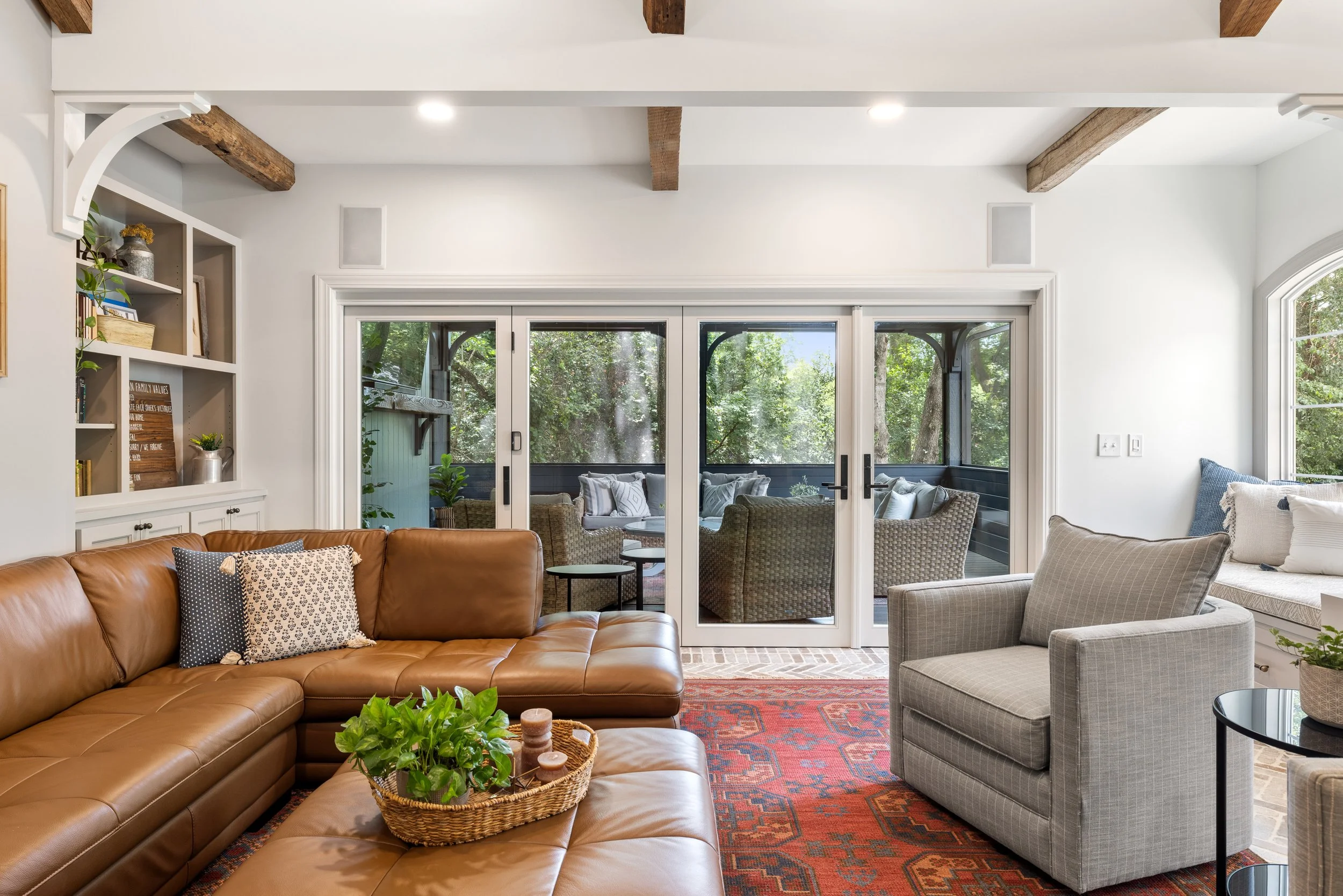 Valerie Drive - Owner_s Choice-24.jpg