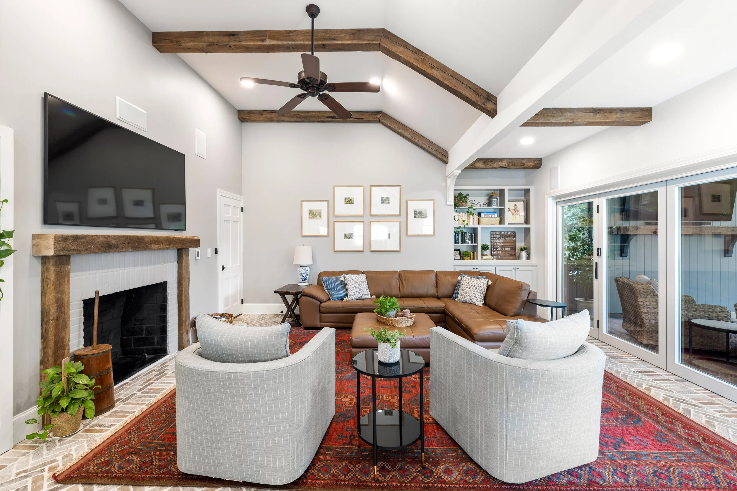 Valerie Drive - Owner_s Choice-21.jpg