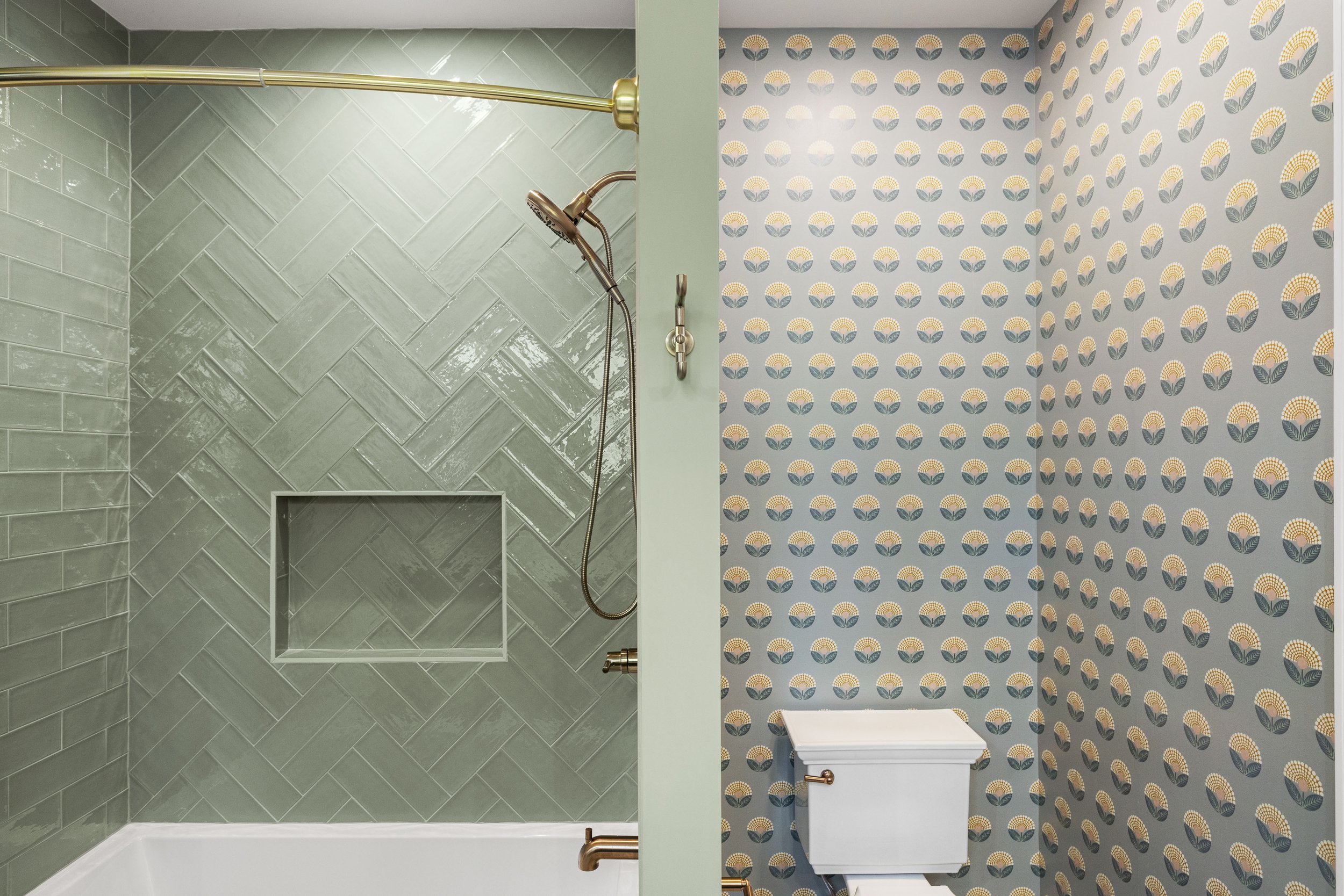 Rockingham Bathroom 3.jpg