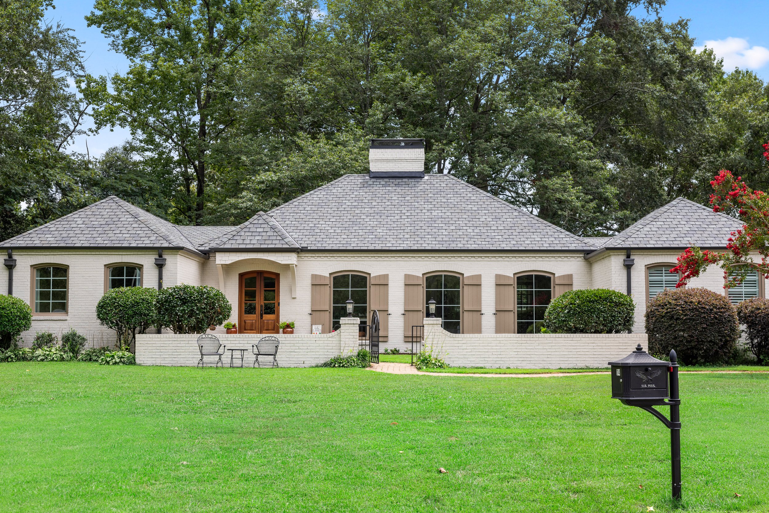 Valerie Drive - Owner_s Choice-50.jpg