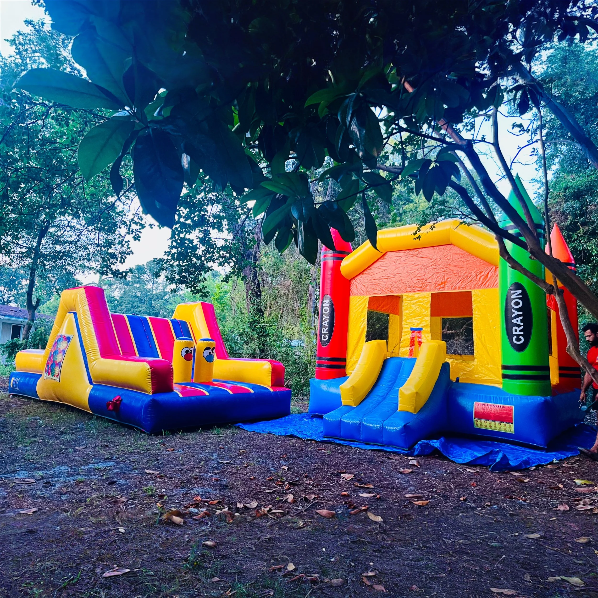 Pops Pavilion dual-lane mini obstacle course rental in Brunswick GA, featuring side-by-side racing lanes and slides for kids’ parties.