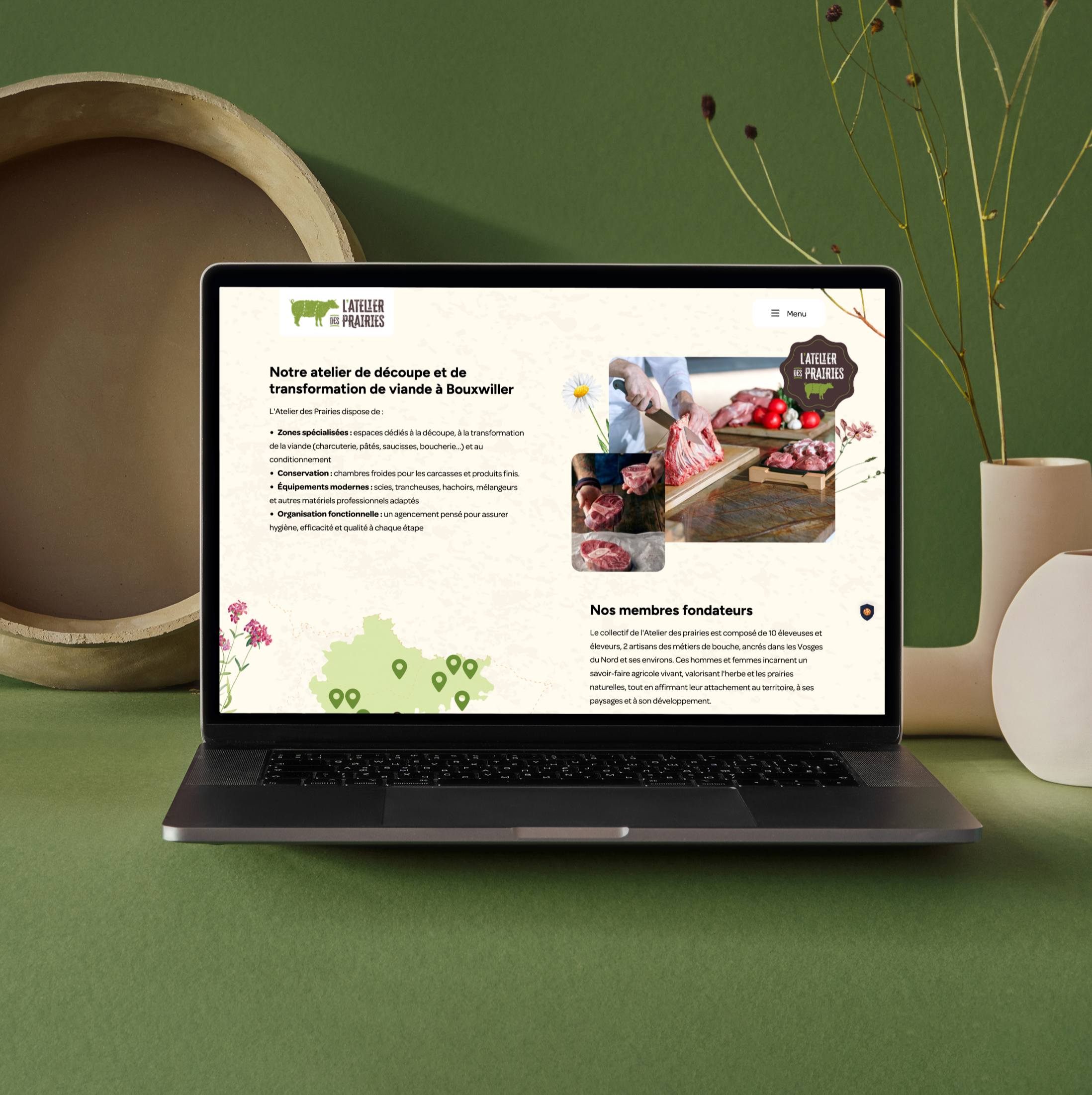MacBook+Pro+with+Vase+Mockup+copie.png