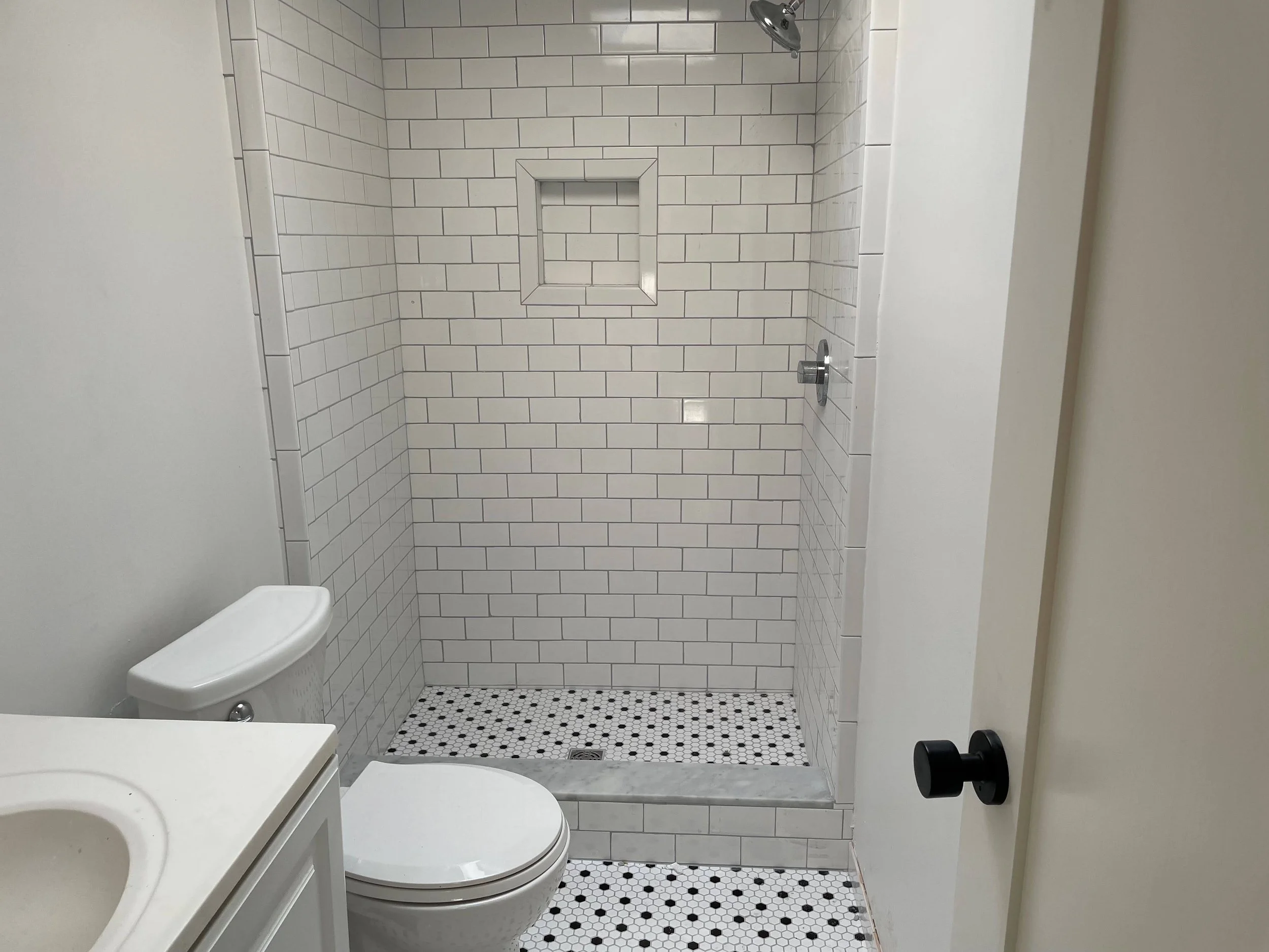 21bathroom1.jpeg