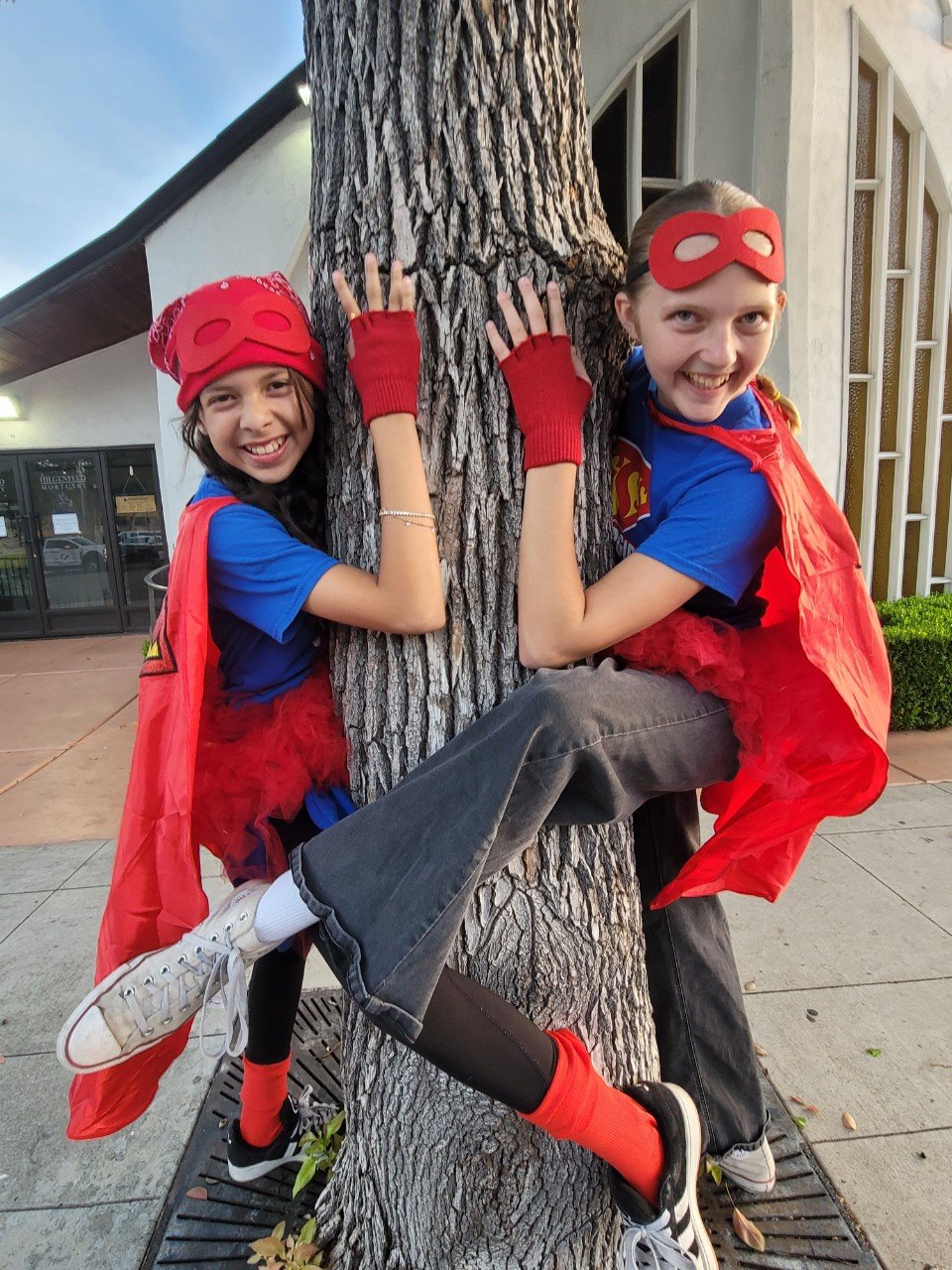 Citrus Parks Girl Scouts-25' Anaheim Halloween Parade-72952809091.jpg
