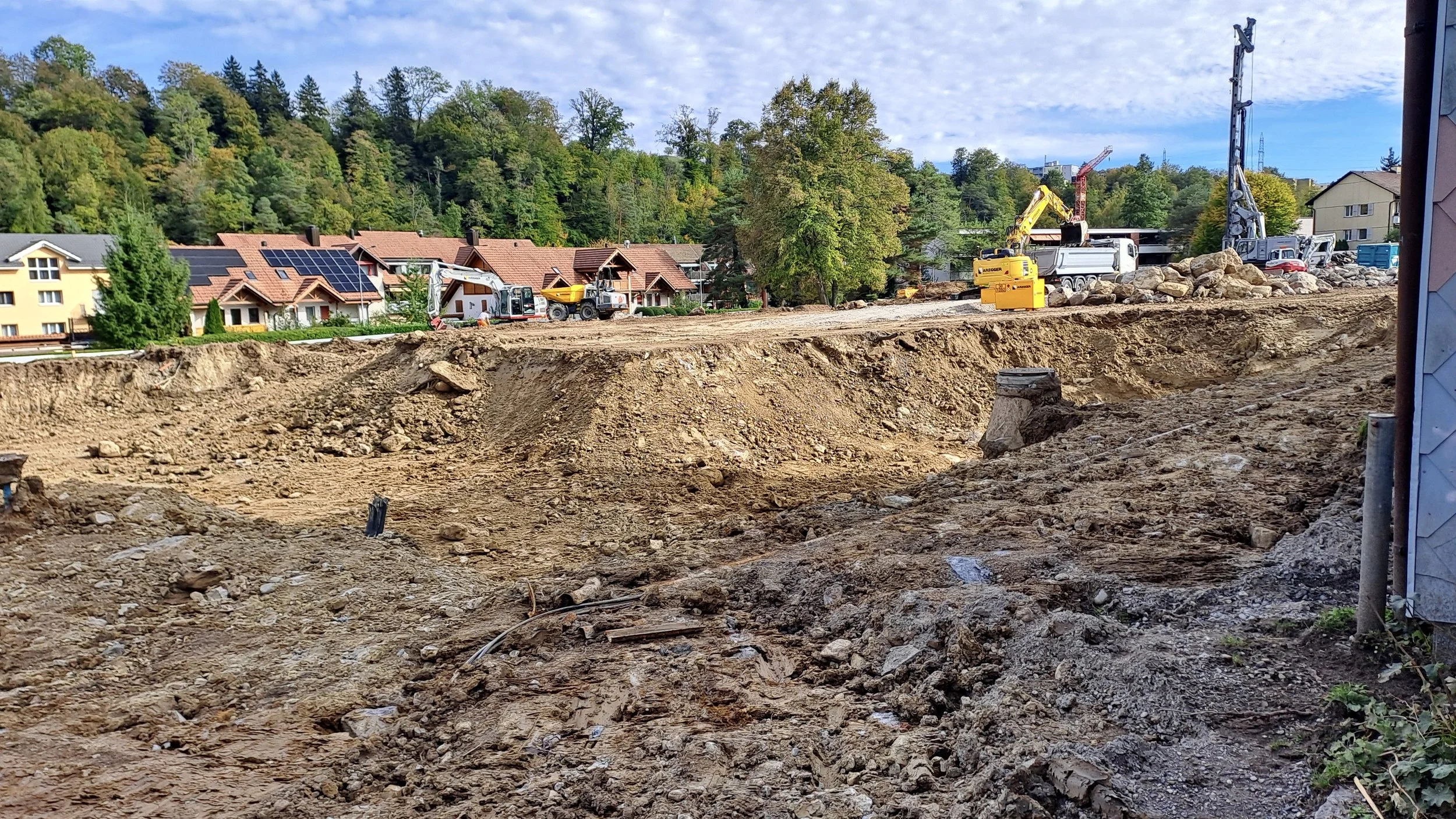  Die altehrwürdige Widmerwiese (Ort von Trainings und Derbys während Jahrzehnten) verschwindet im Erdreich 