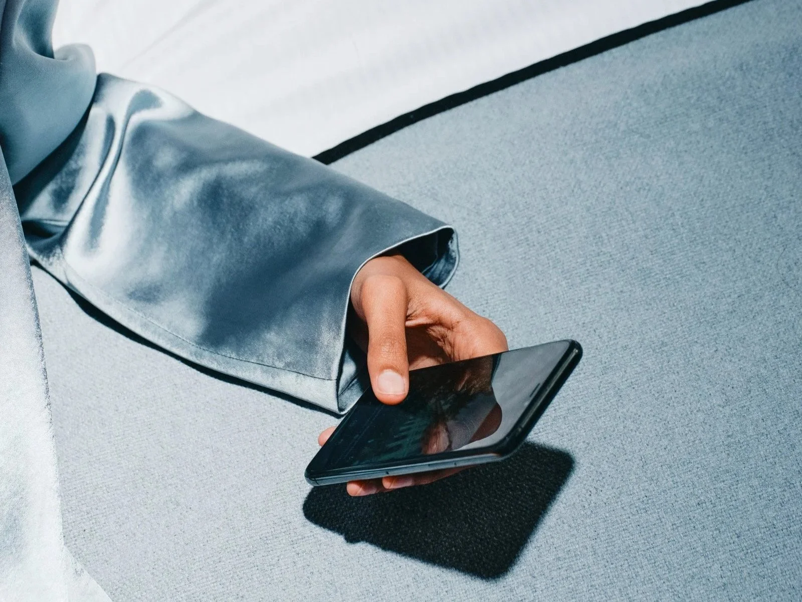 Reels vs. Carousels: Which Should Your Business Prioritize?