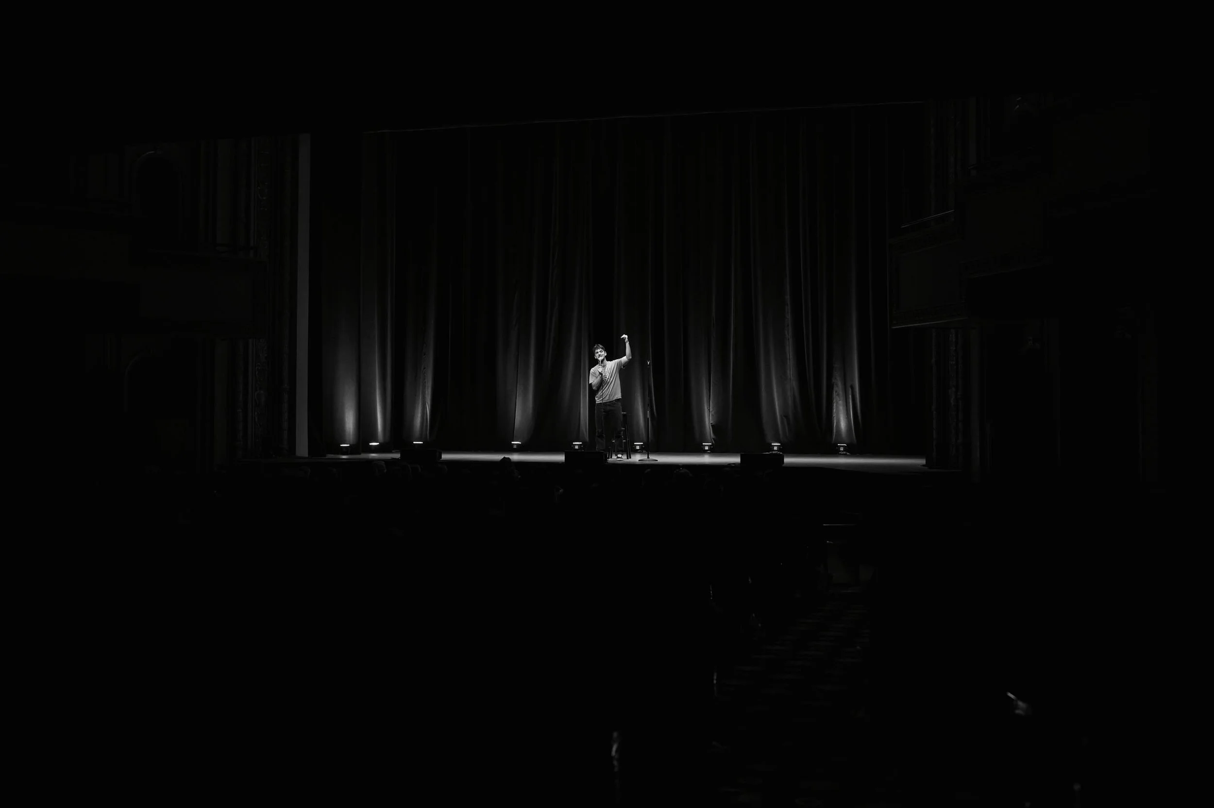 Milestone night performing at the historic @carolinatheatredurham last Wednesday with @fibula. 100 year anniversary of the theater and they celebrated with an Italian guy in Vans. Wild. Gonna try and remember this one for a while 🙏🏼 

S/o @8bit.pho