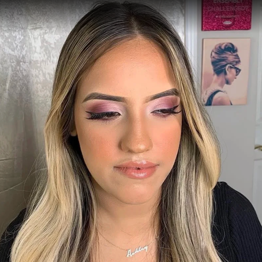 Caucasian woman with Sweet 16 makeup look created by Makeupologyy