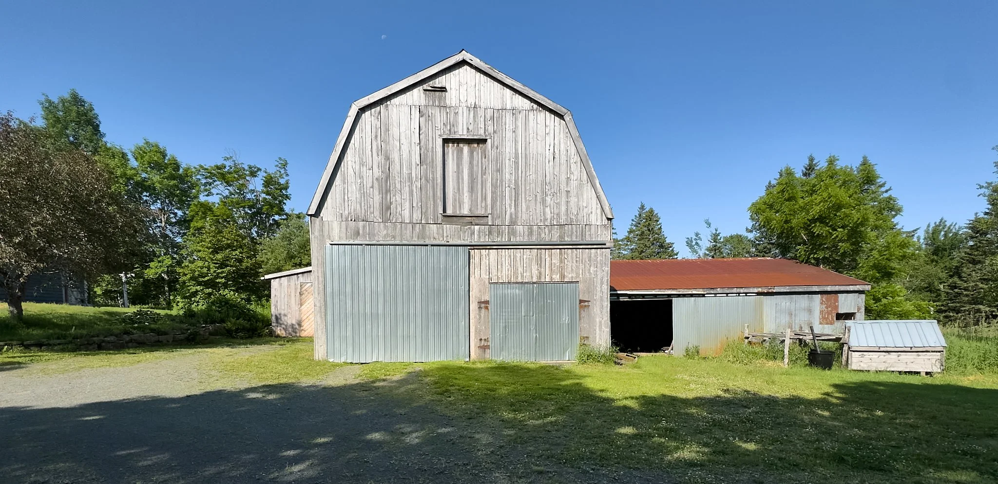 Barn 2.jpg