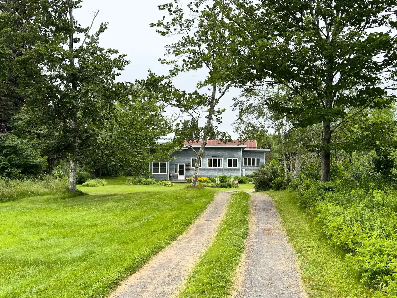 approach house.webp