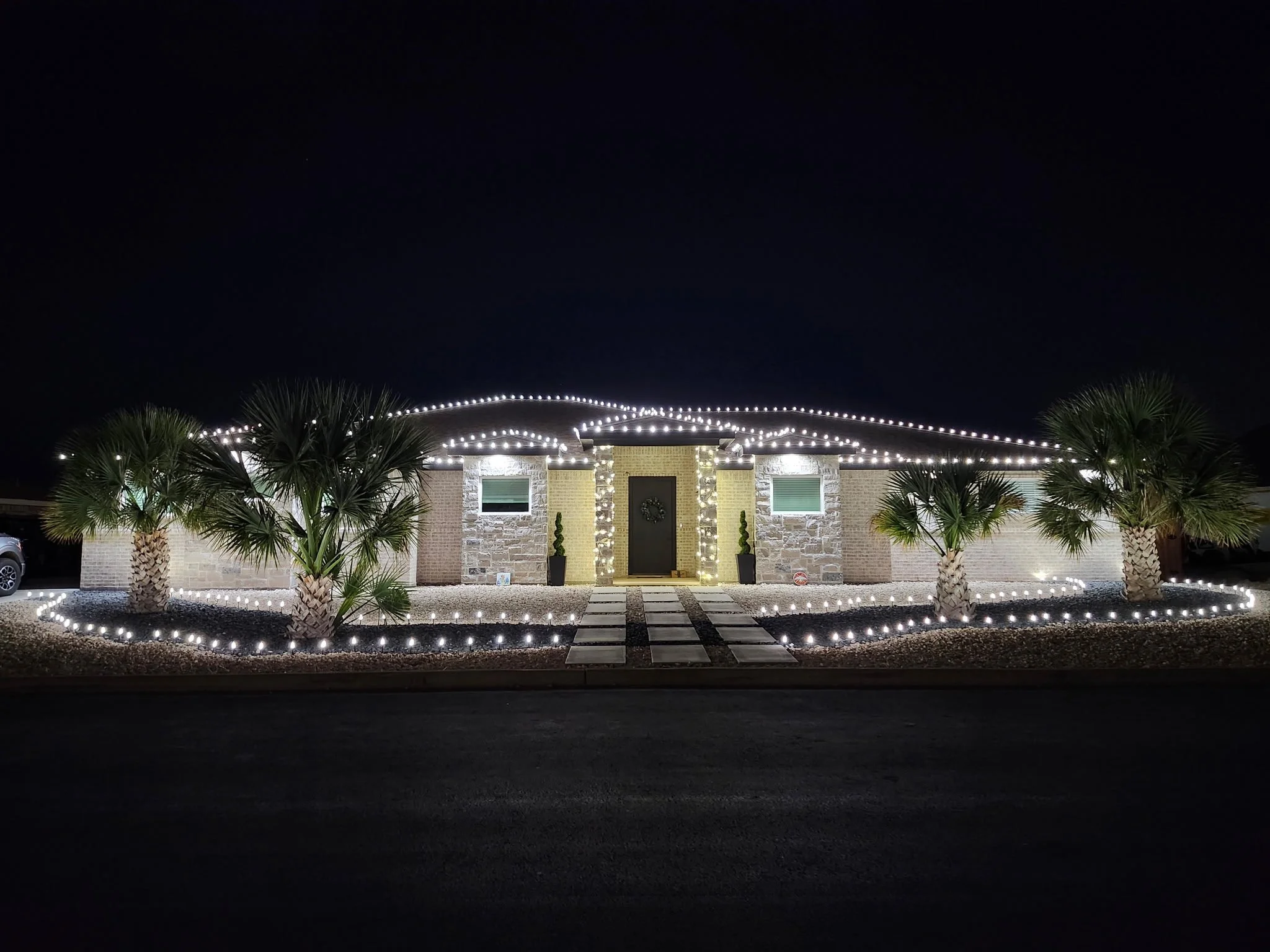 Why Professional Christmas Lighting Is Worth It This Year