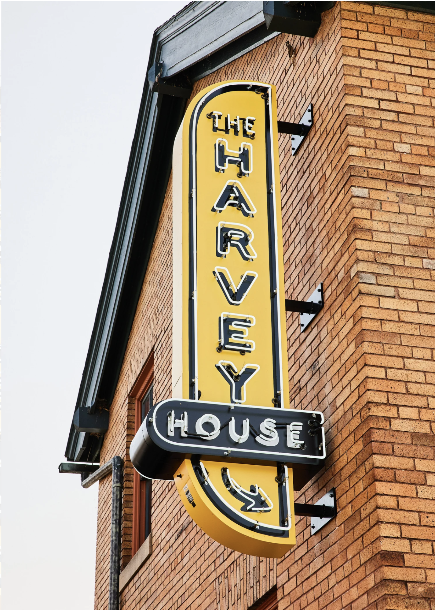 Harvey-House_sign.png