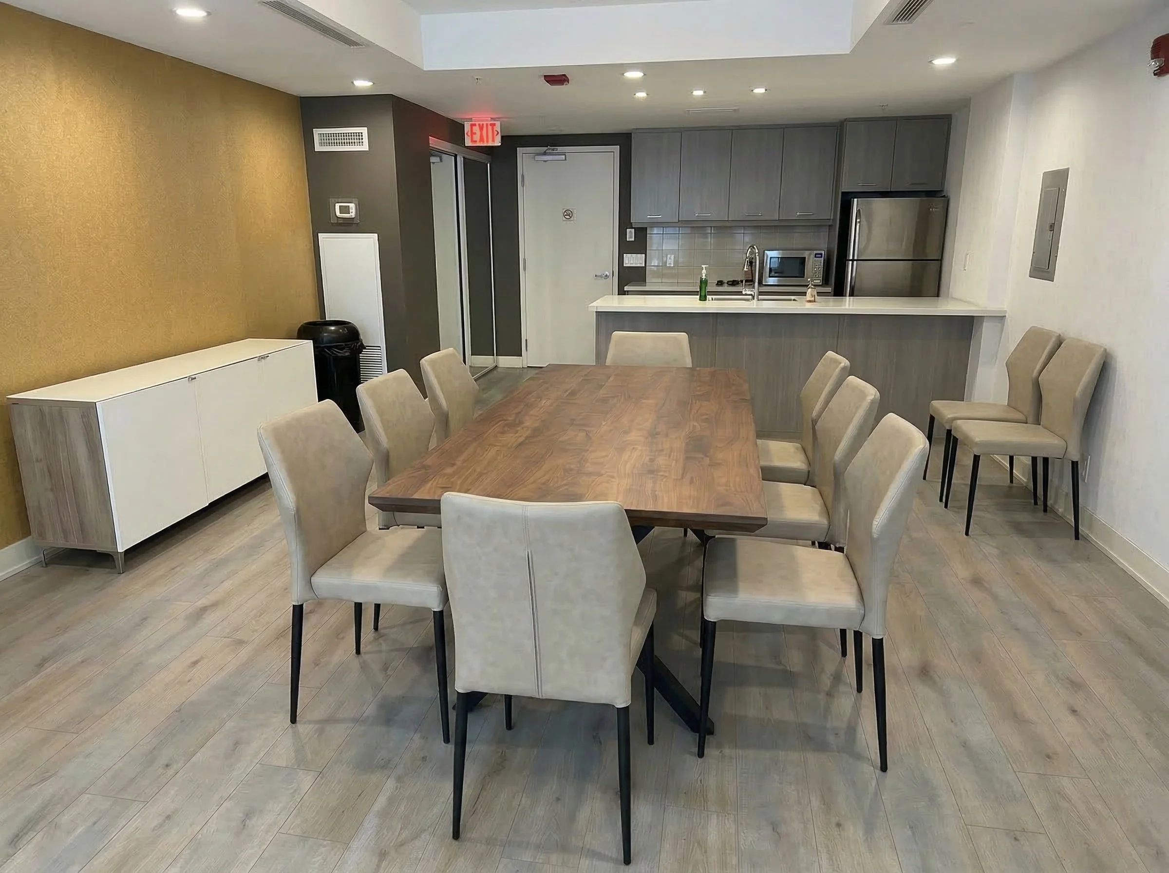 Trellis Party Room Dining Furniture