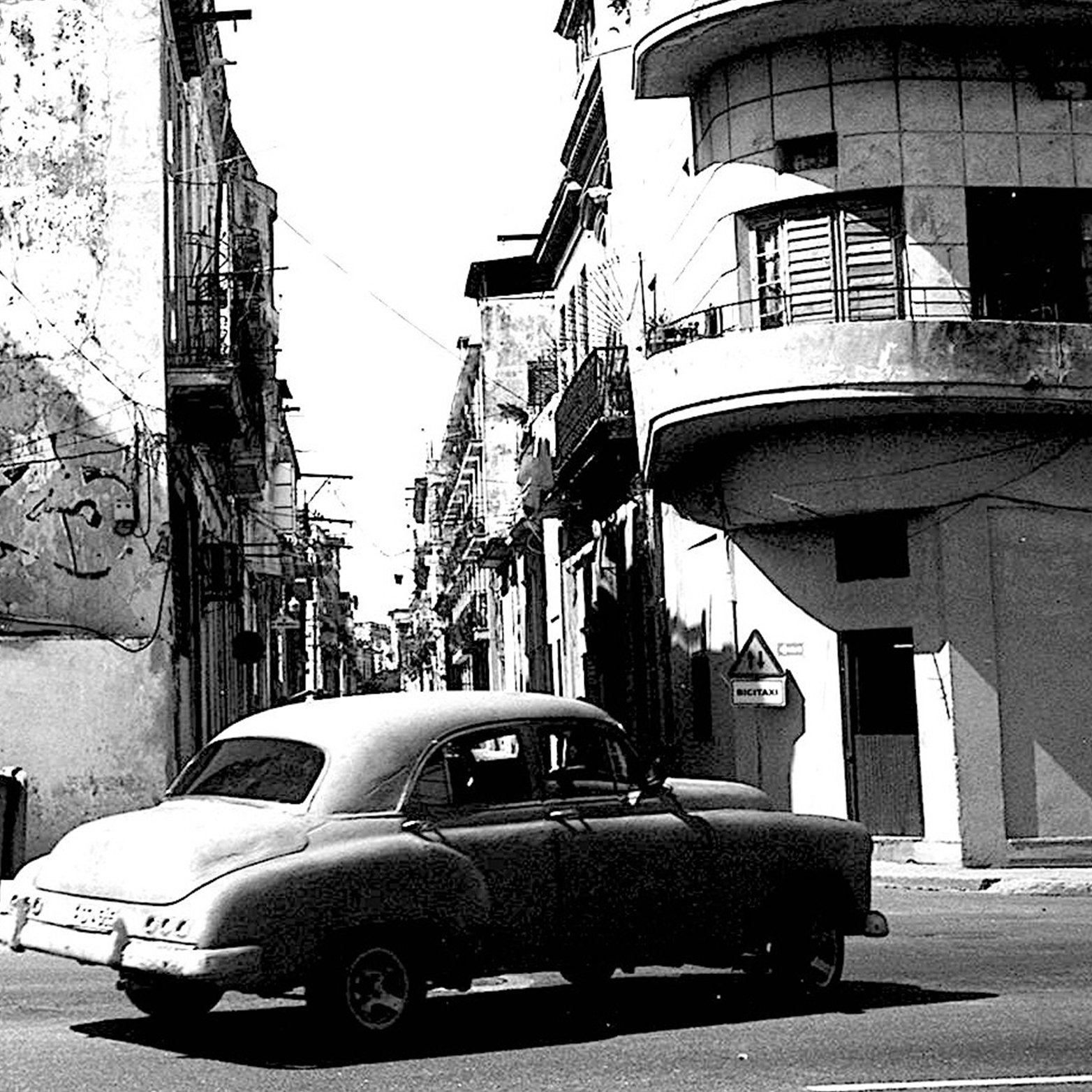 Cuba-Havana-Square.jpg
