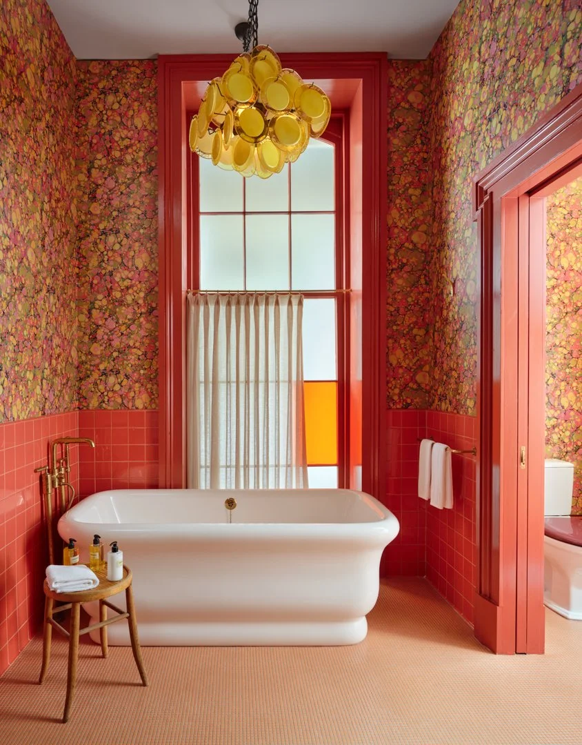 hotel-saint-vincent-06-bathtub.jpg