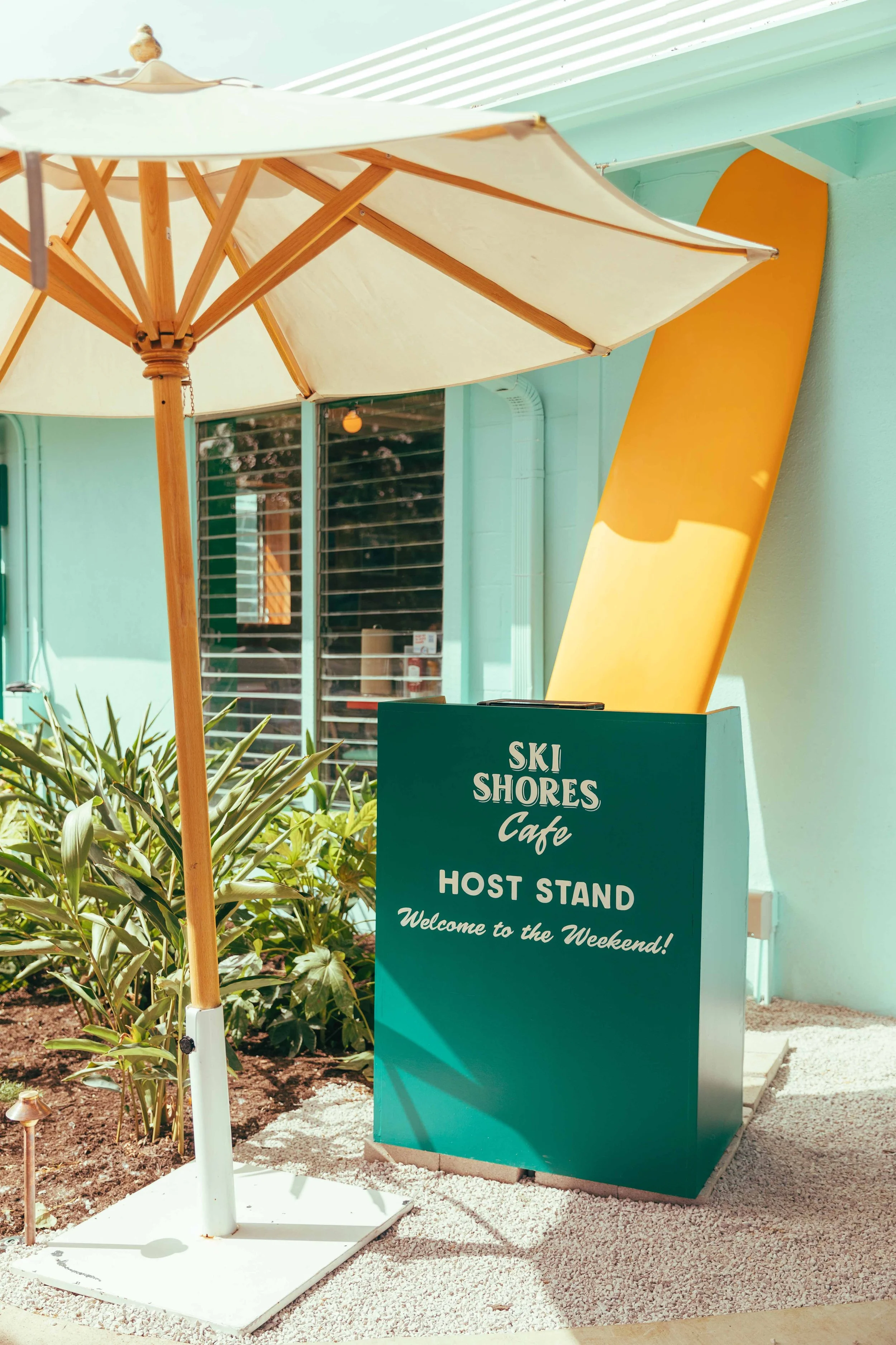 ski-shores-cafe-01.jpg