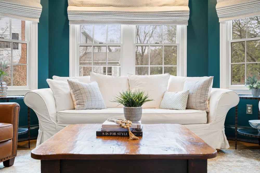 Kate_Eckstein_Design_Coffee_Table_Styling3.webp