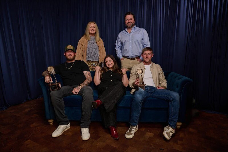 Always fun celebrating the Triple Players and their hits. Congrats Taylor and Ashley - and shoutout @beaubaileymusic for being celebrated for your first number one! Thanks @cma 🫶🏆
