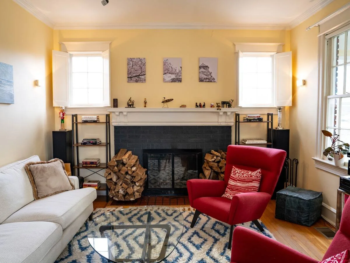050 living room fireplace.jpeg