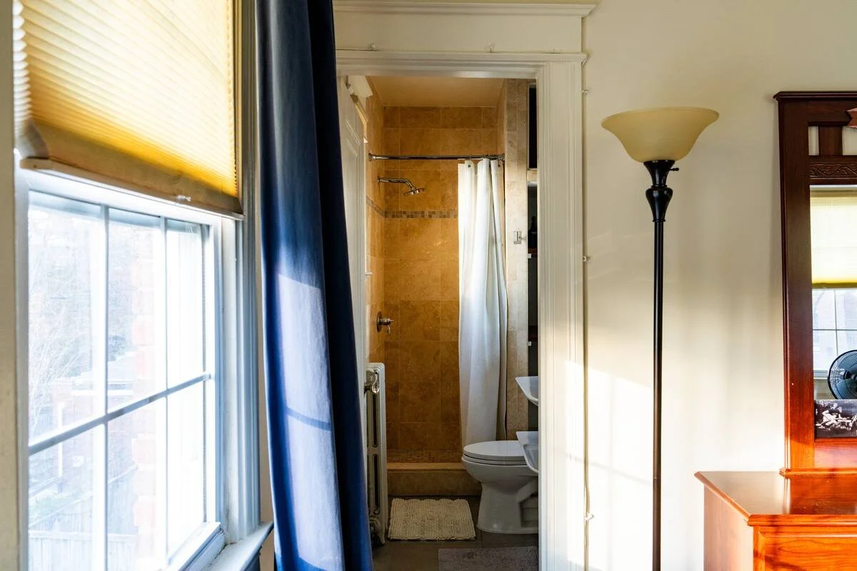 121 primary bath view.jpeg