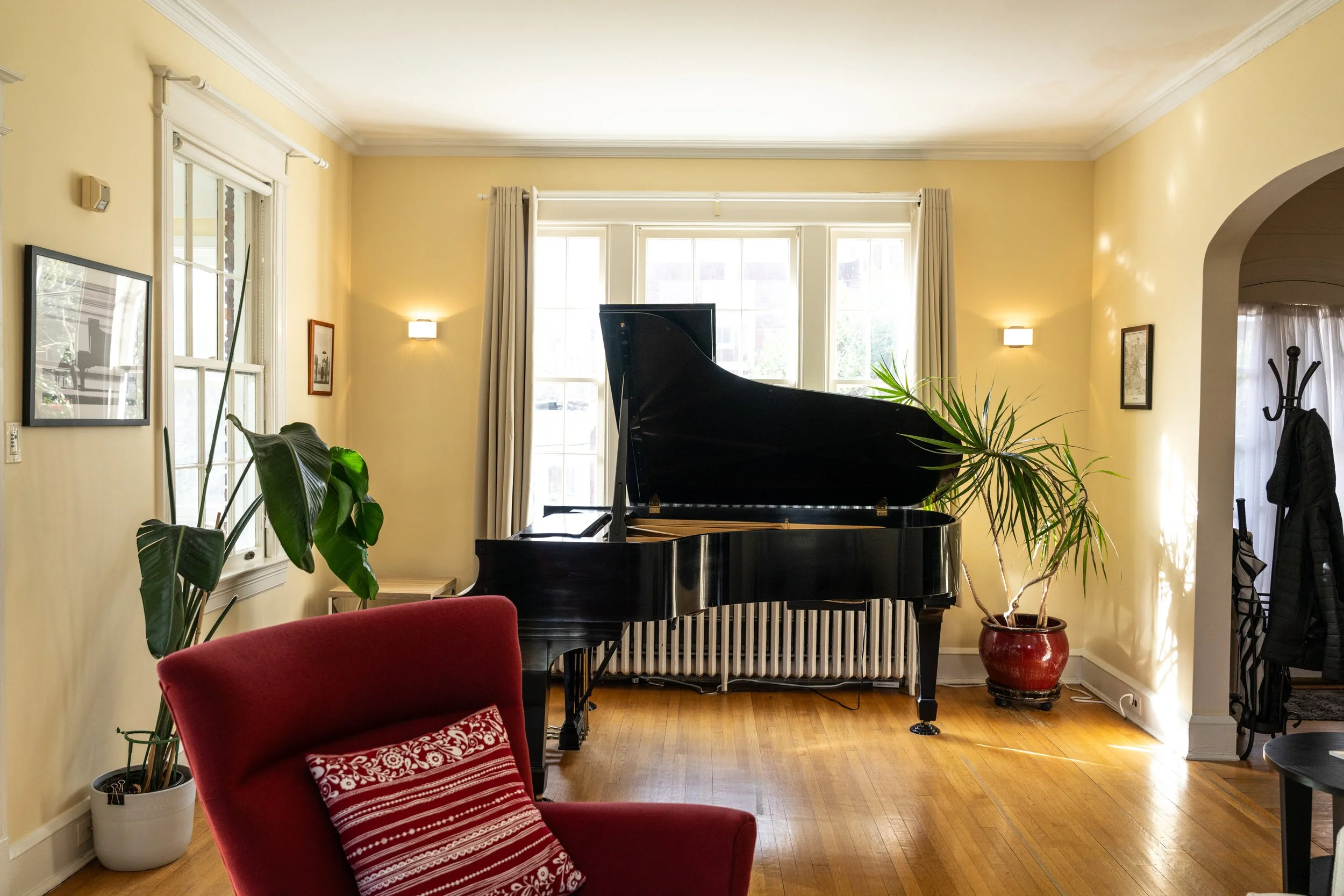 Grand piano.jpg