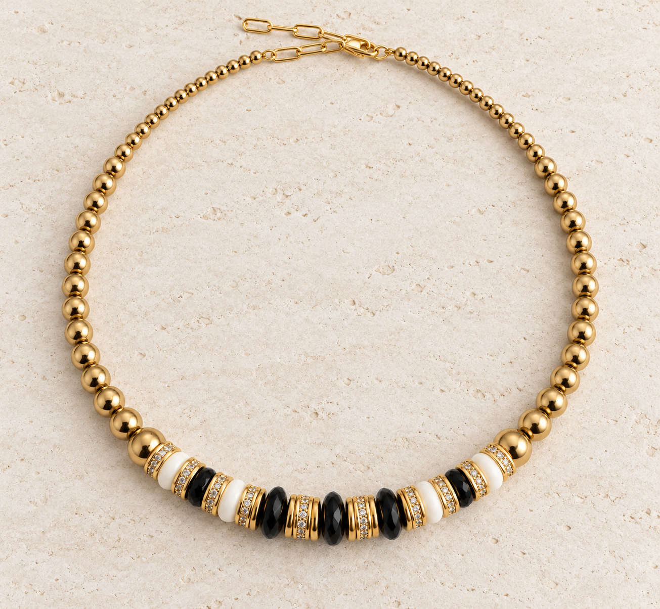 Collier CRUALTY