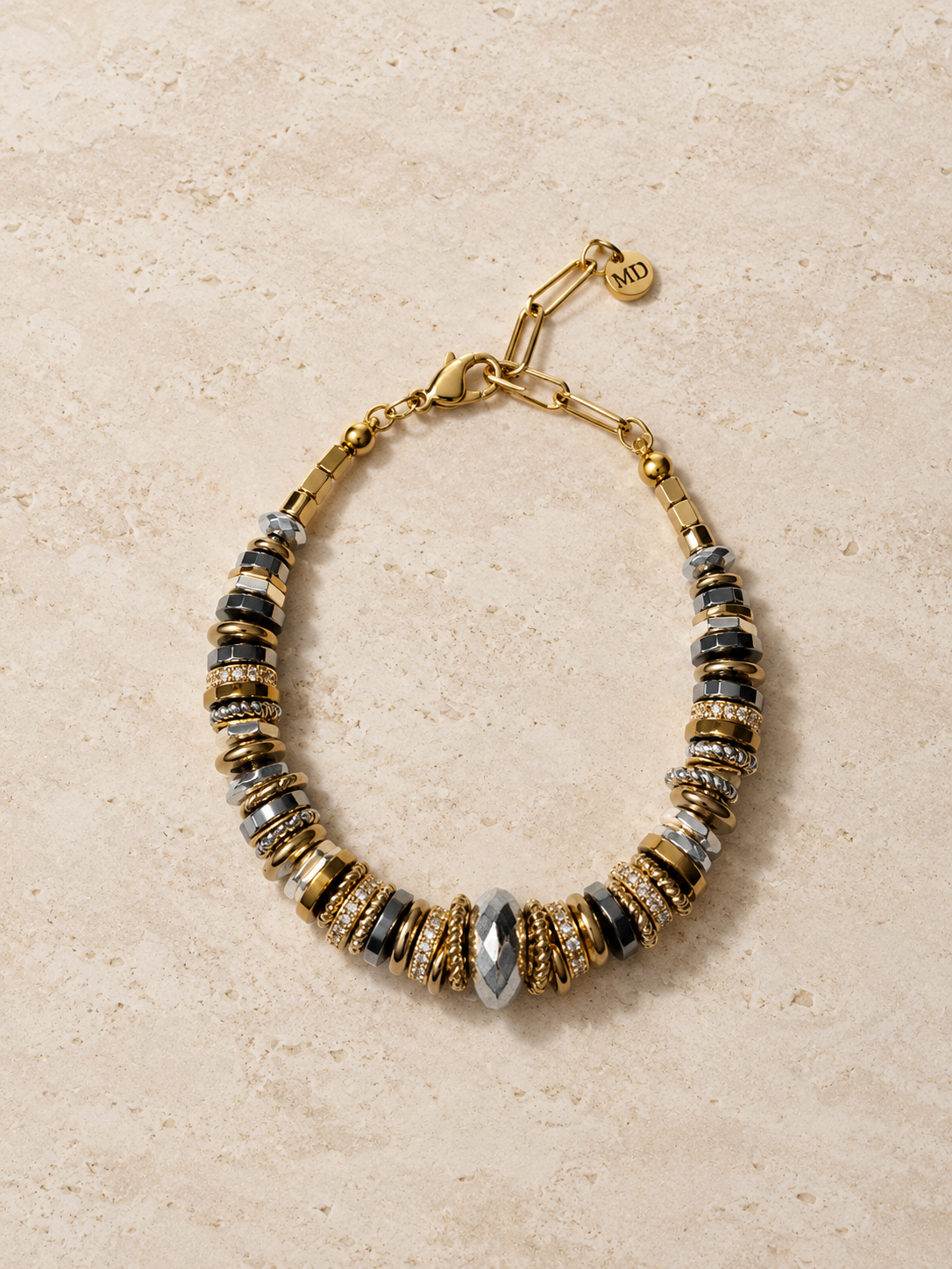bracelet heritafe off 2.PNG