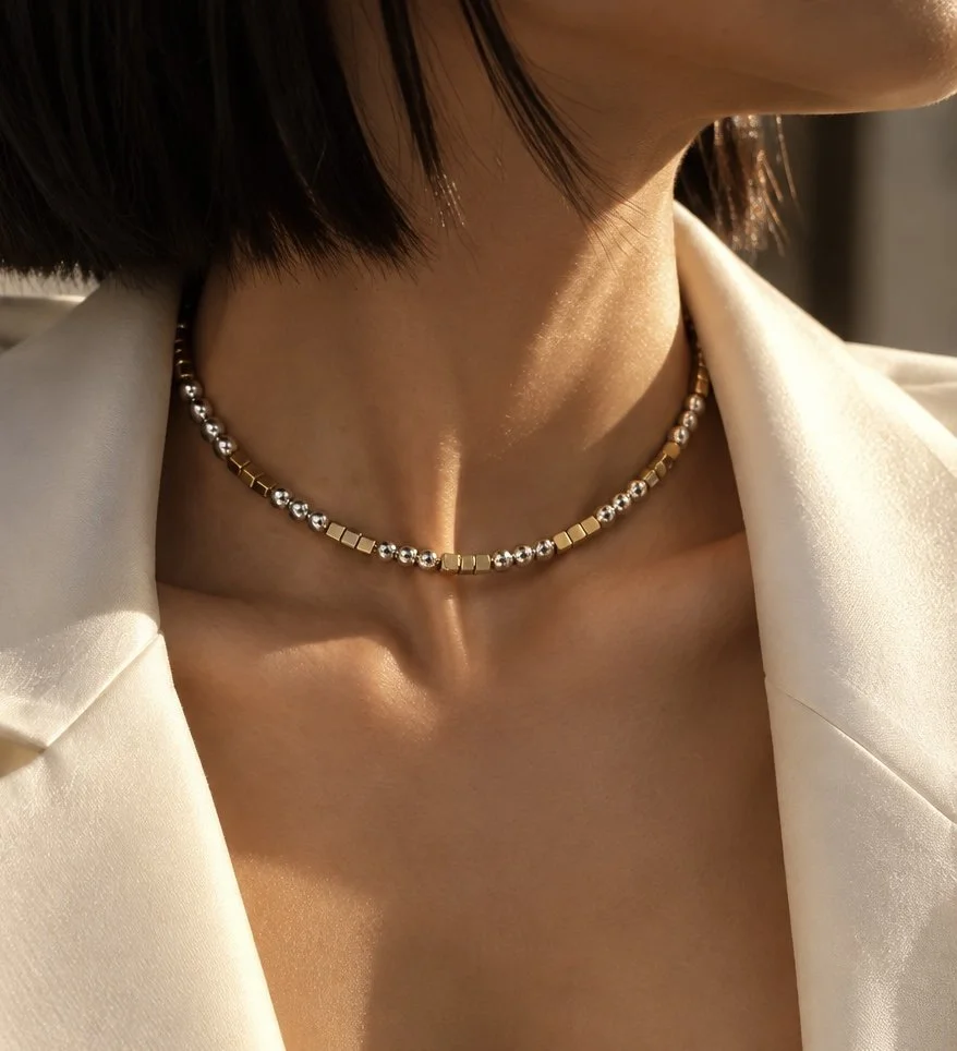 collier neo porte.jpg