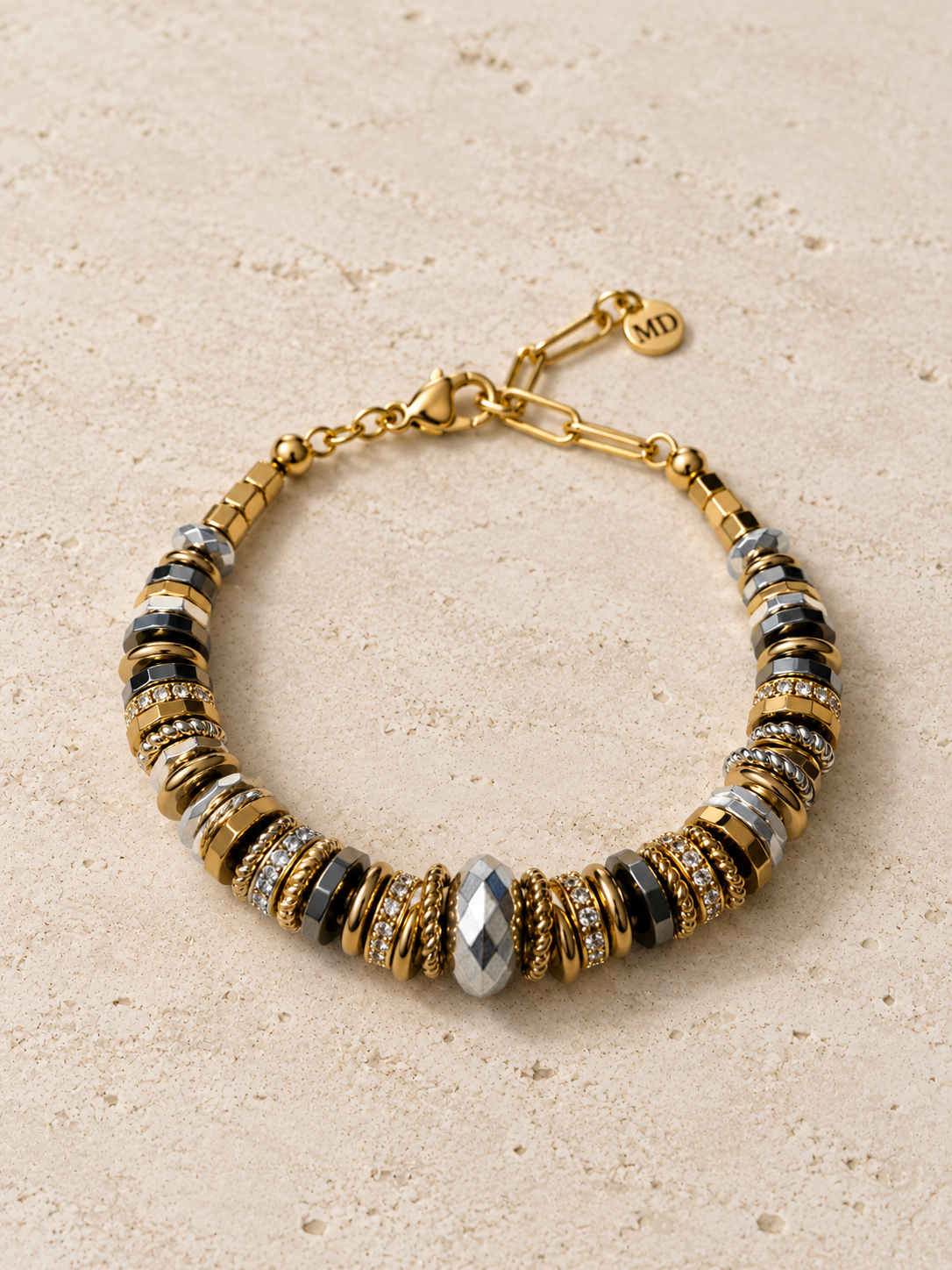 bracelet heritage off.PNG