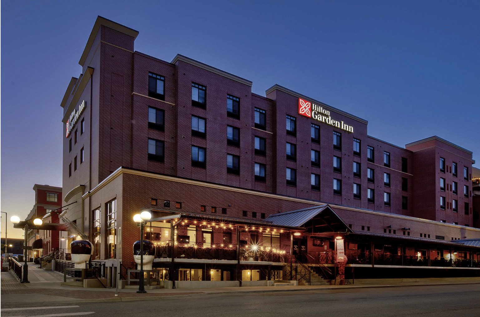 Hilton Garden Inn Lincoln Exterior.png