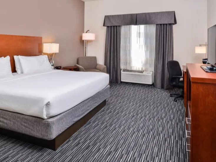 holiday-inn-express-and-suites-york-5271673159-4x3.jpeg
