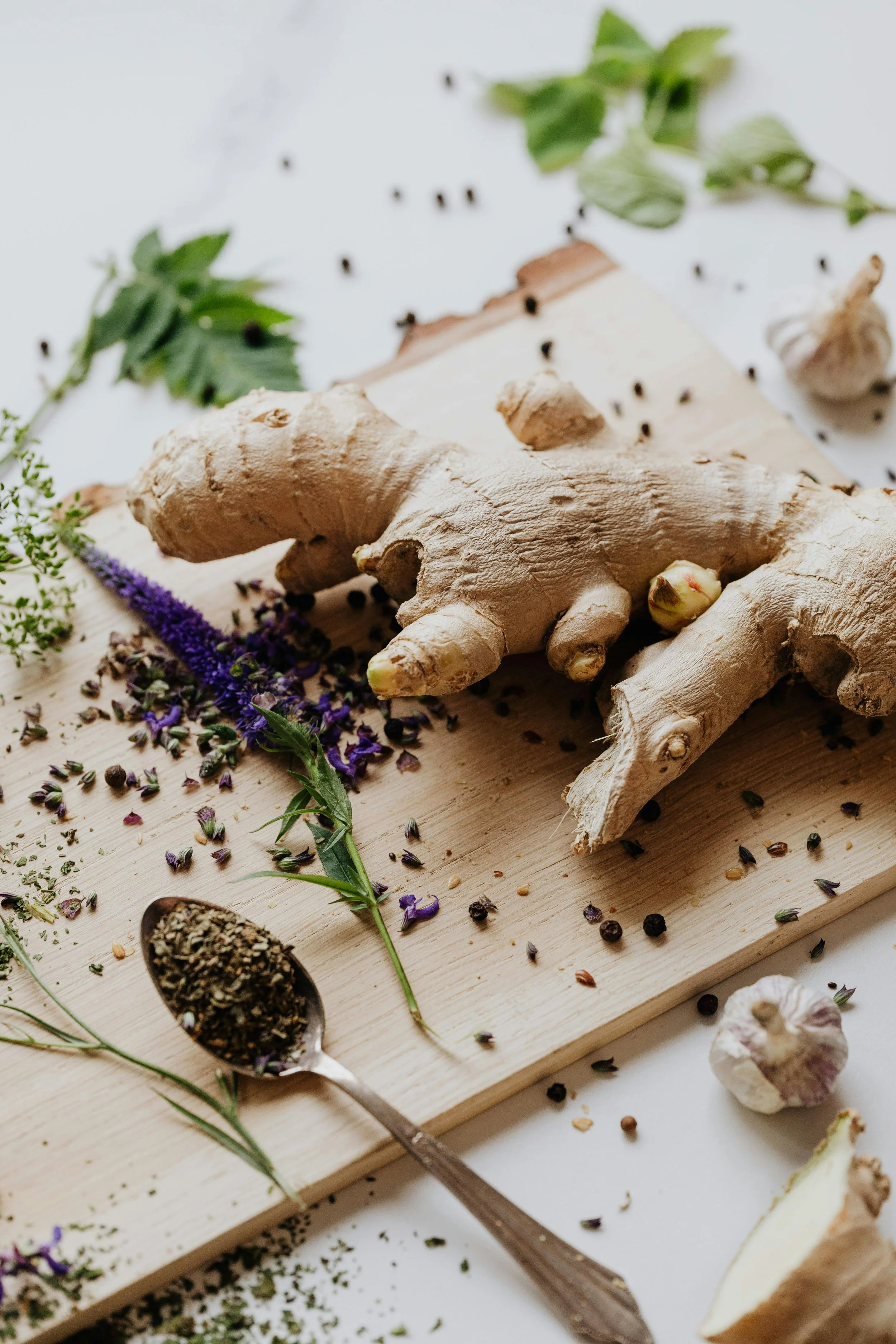 Essential oils that support the Earth Elemental – late summer season