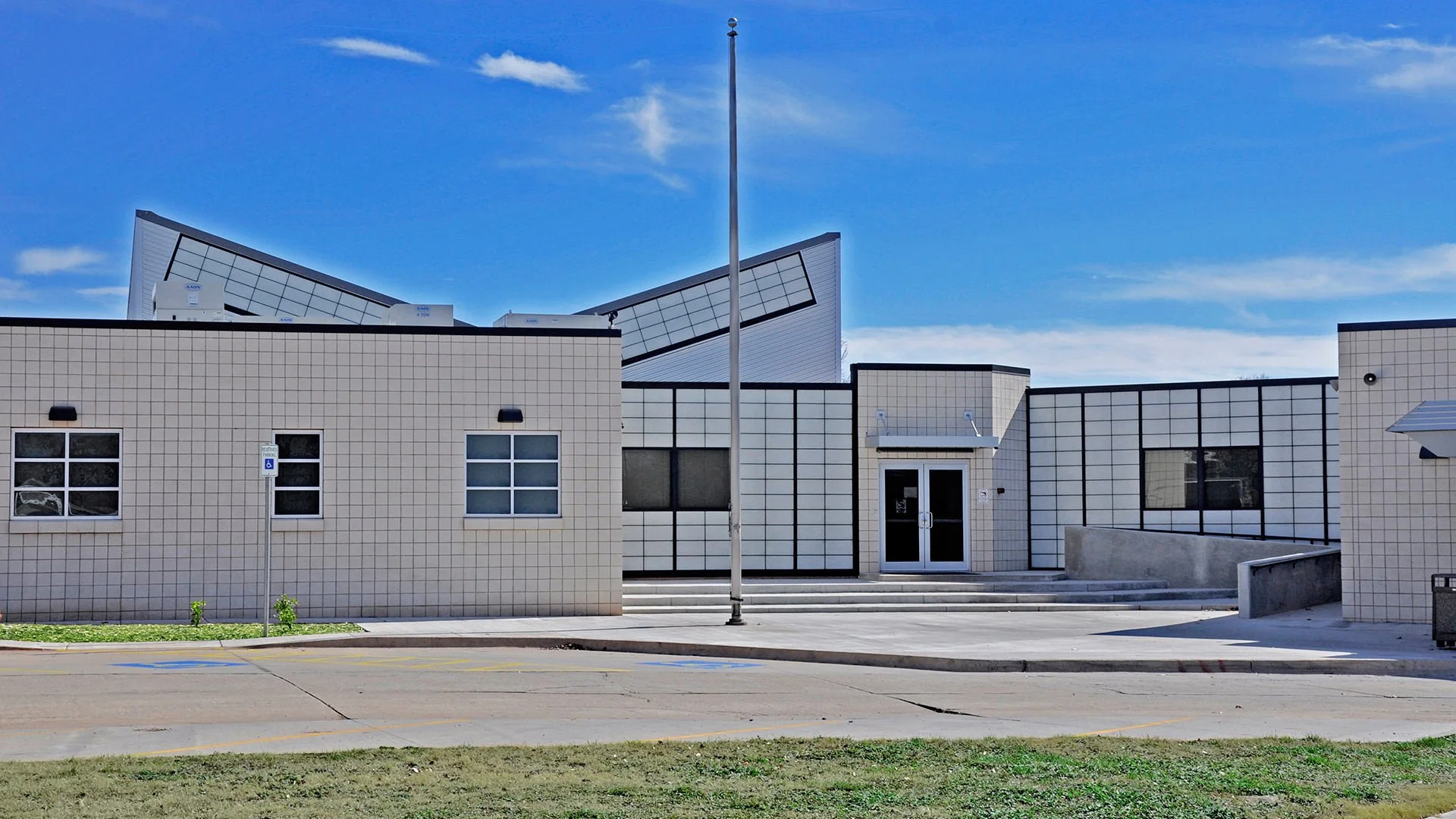 OAKRIDGE ELEMENTARY SCHOOL