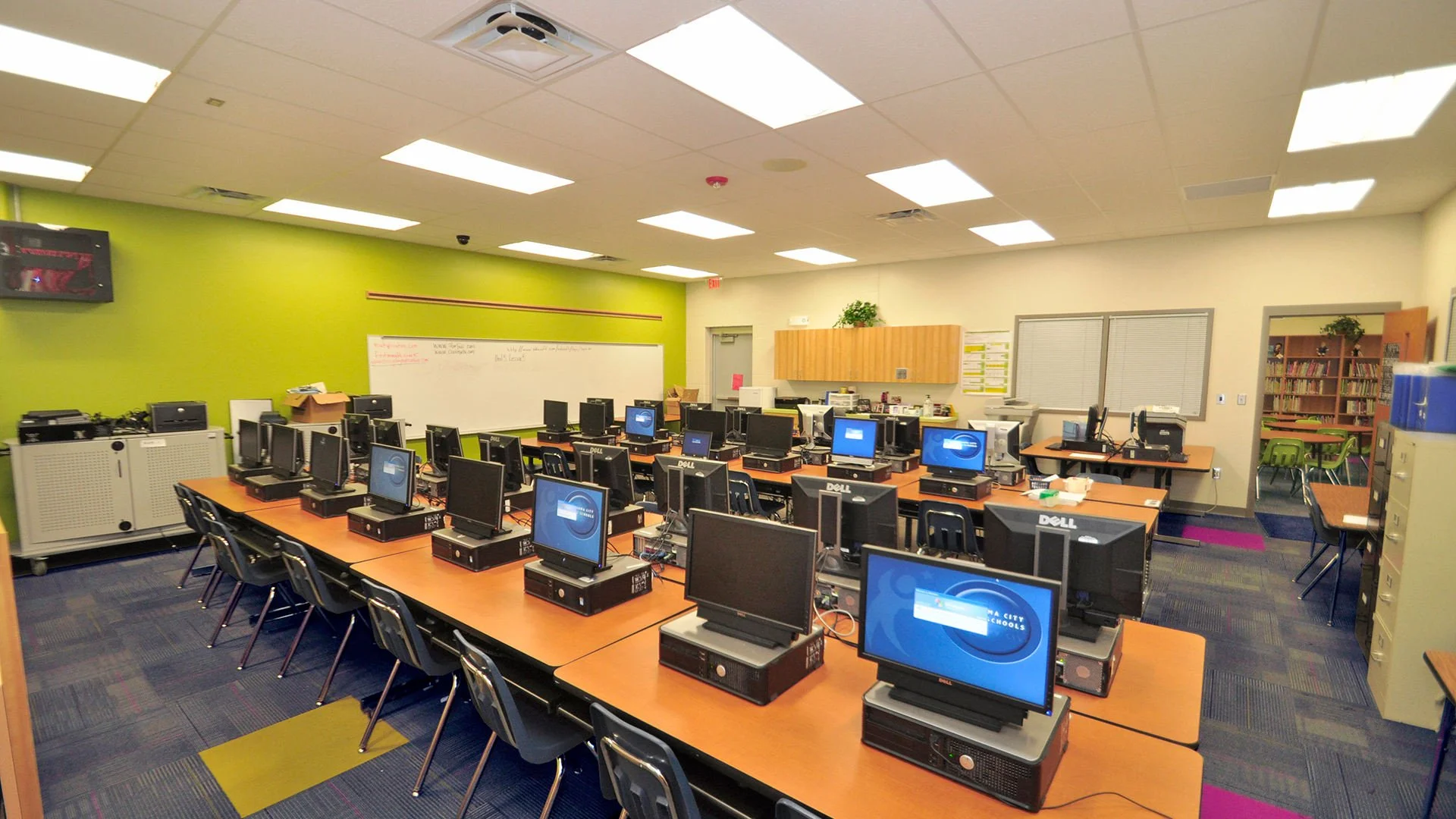 OAKRIDGE ELEMENTARY SCHOOL